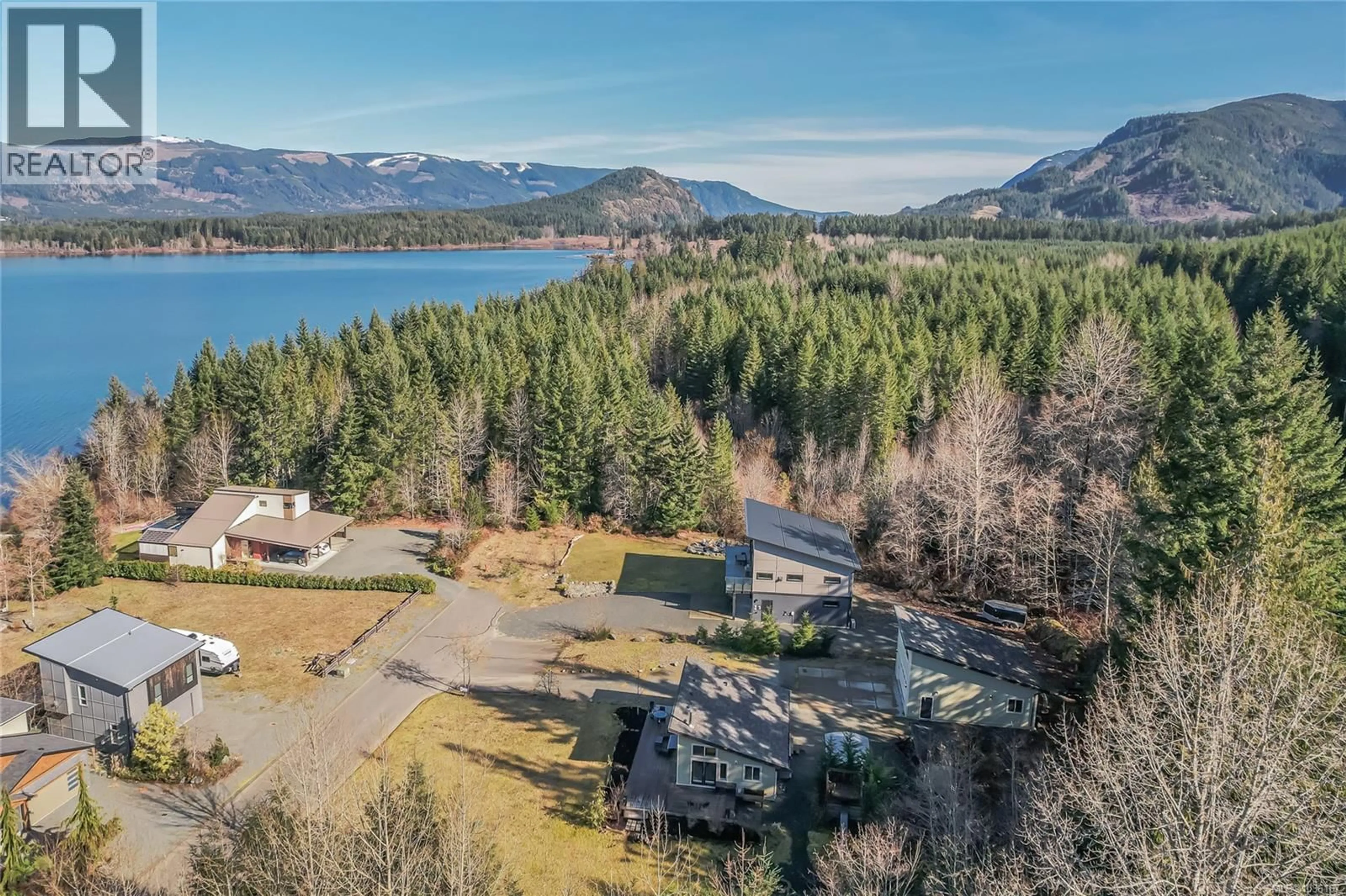 A pic from outside/outdoor area/front of a property/back of a property/a pic from drone, water/lake/river/ocean view for 9854 STIN-QUA ROAD, Honeymoon Bay British Columbia V0R1Y0