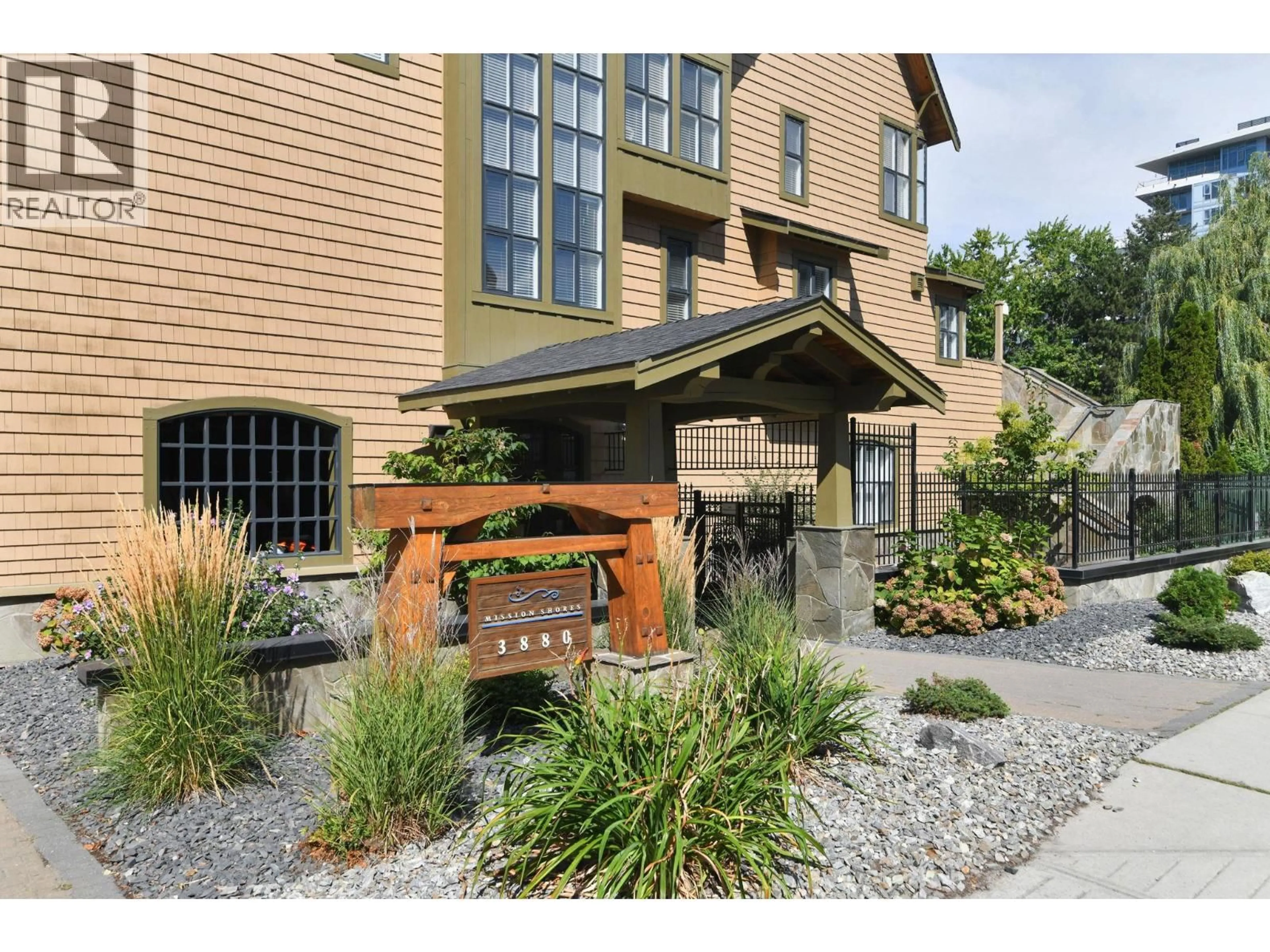 Patio, street for 121 - 3880 TRUSWELL ROAD, Kelowna British Columbia V1W5A2