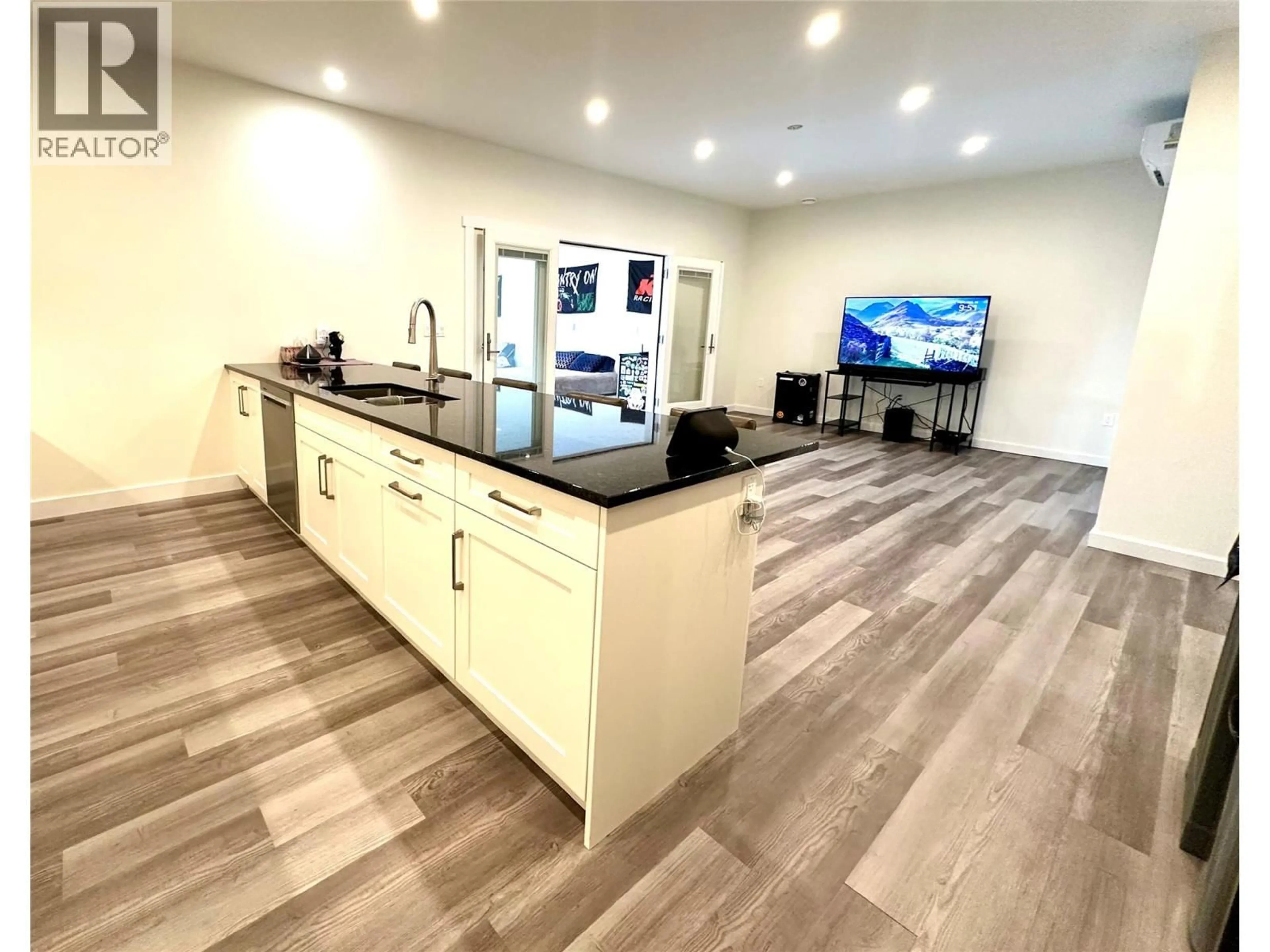 Open concept kitchen, unknown for POWERHOUSE ROAD, Revelstoke British Columbia V0E2S0