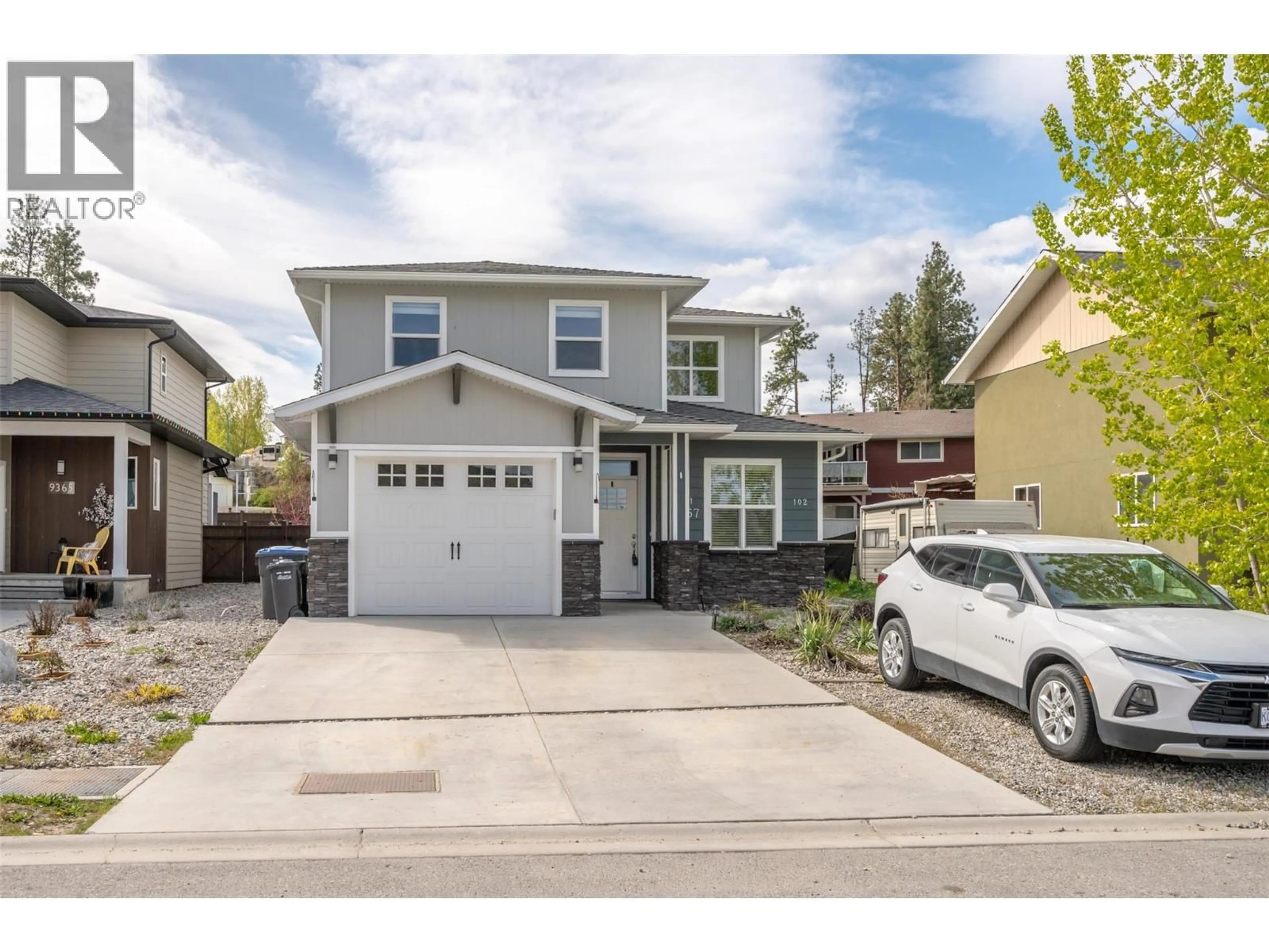 Home with vinyl exterior material, street for 9457 ALDER STREET, Summerland British Columbia V0H1Z2
