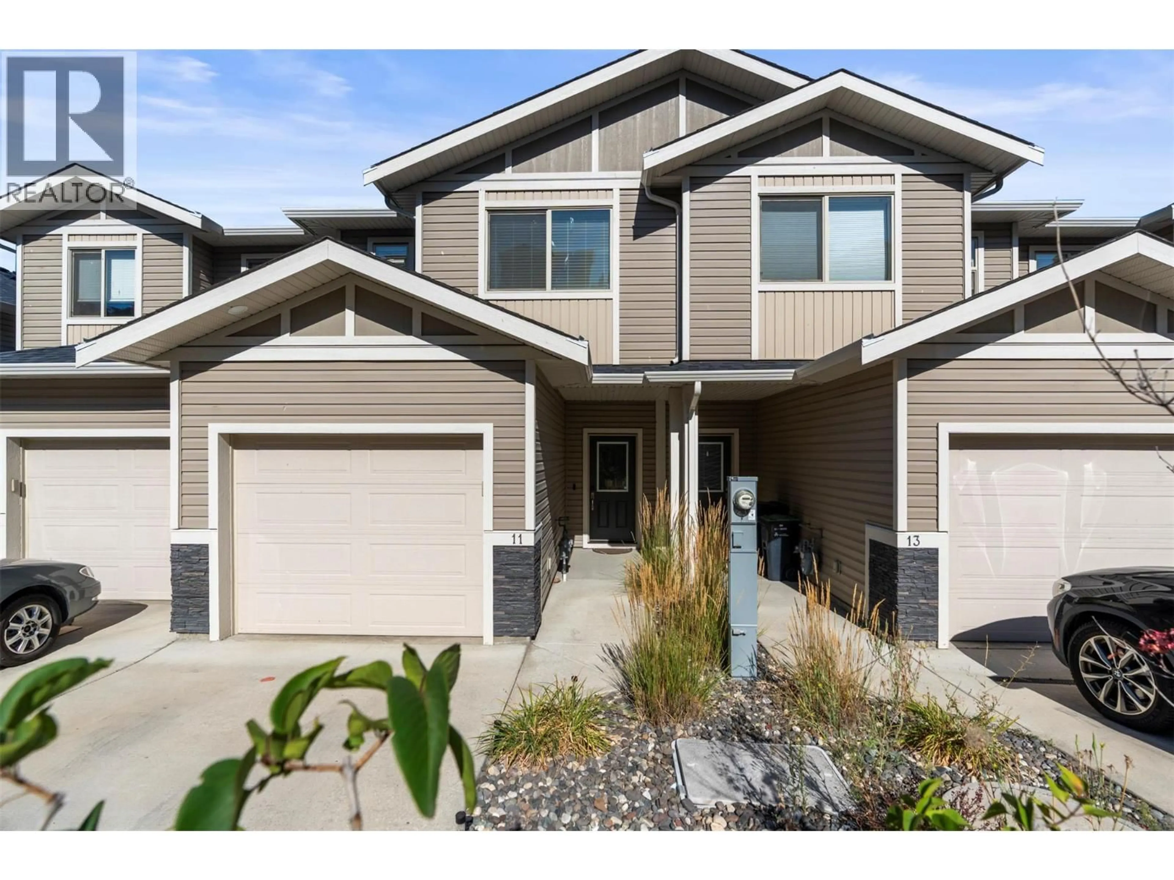 Home with vinyl exterior material, street for 11 - 4700 OKANAGAN AVENUE, Vernon British Columbia V1T9Y7