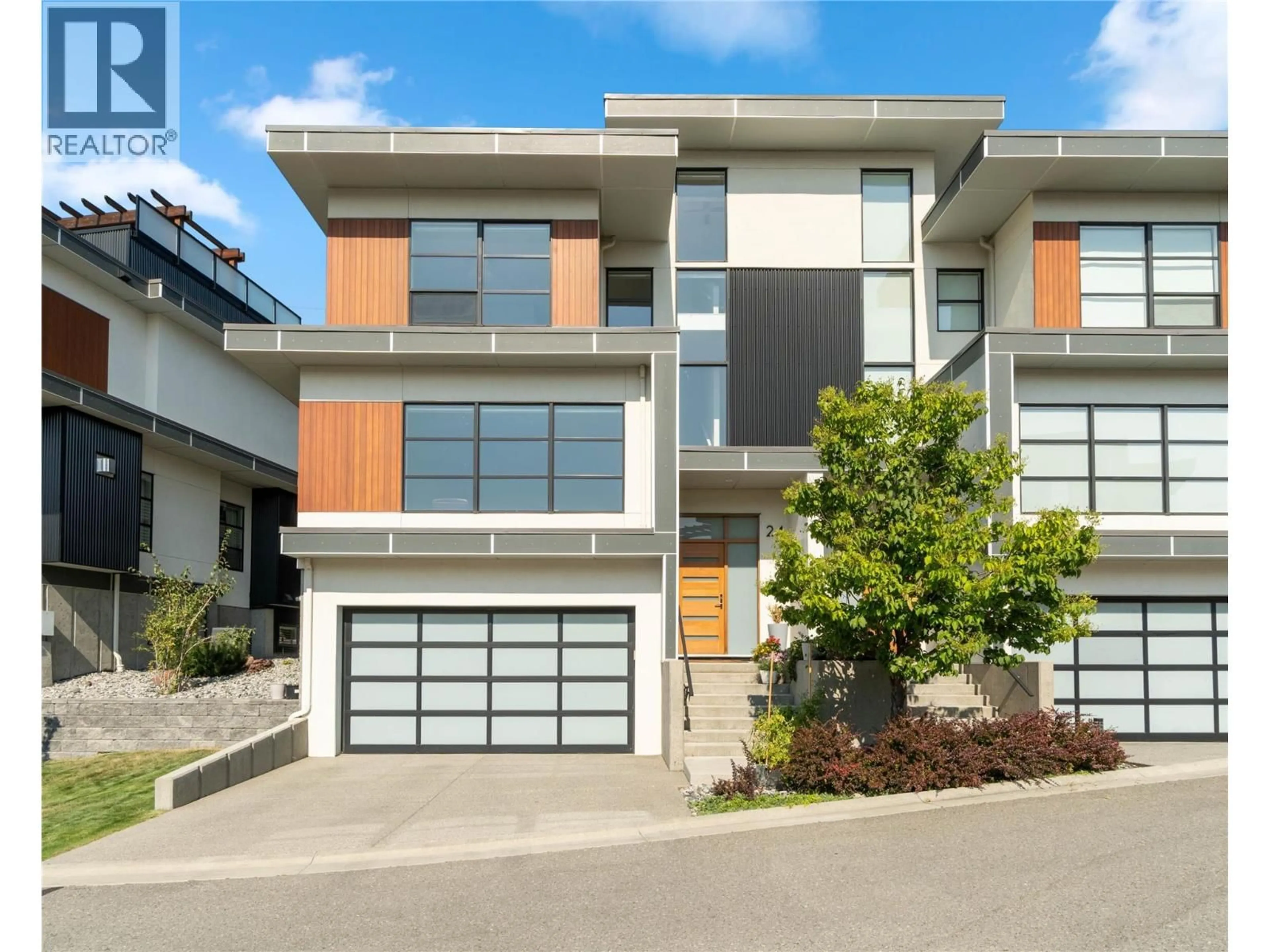 Home with vinyl exterior material, street for 24 - 1395 PRAIRIE ROSE DRIVE, Kamloops British Columbia V2E0B9