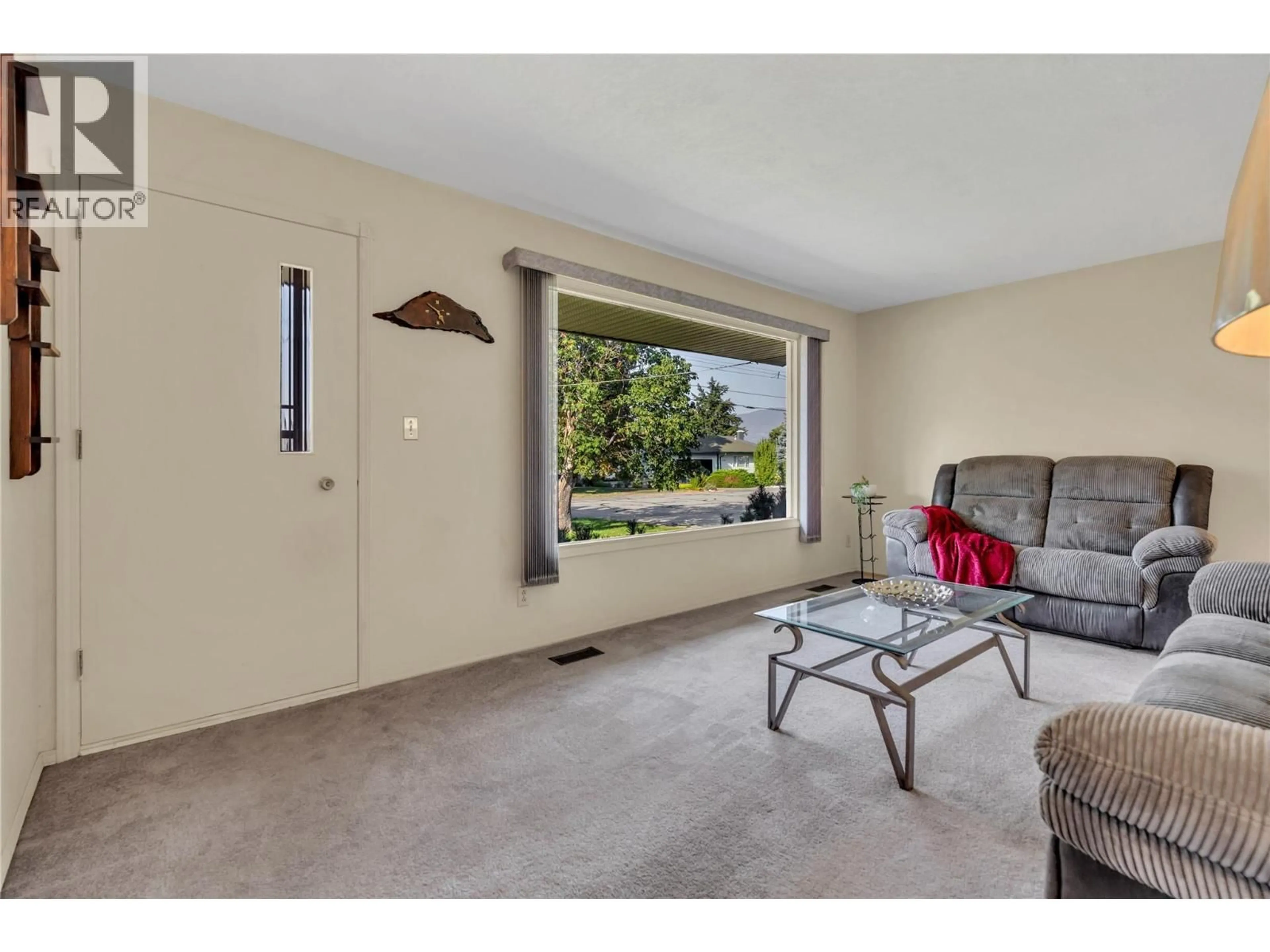 Living room with furniture, unknown for 11113 BARCLAY STREET, Summerland British Columbia V0H1Z0