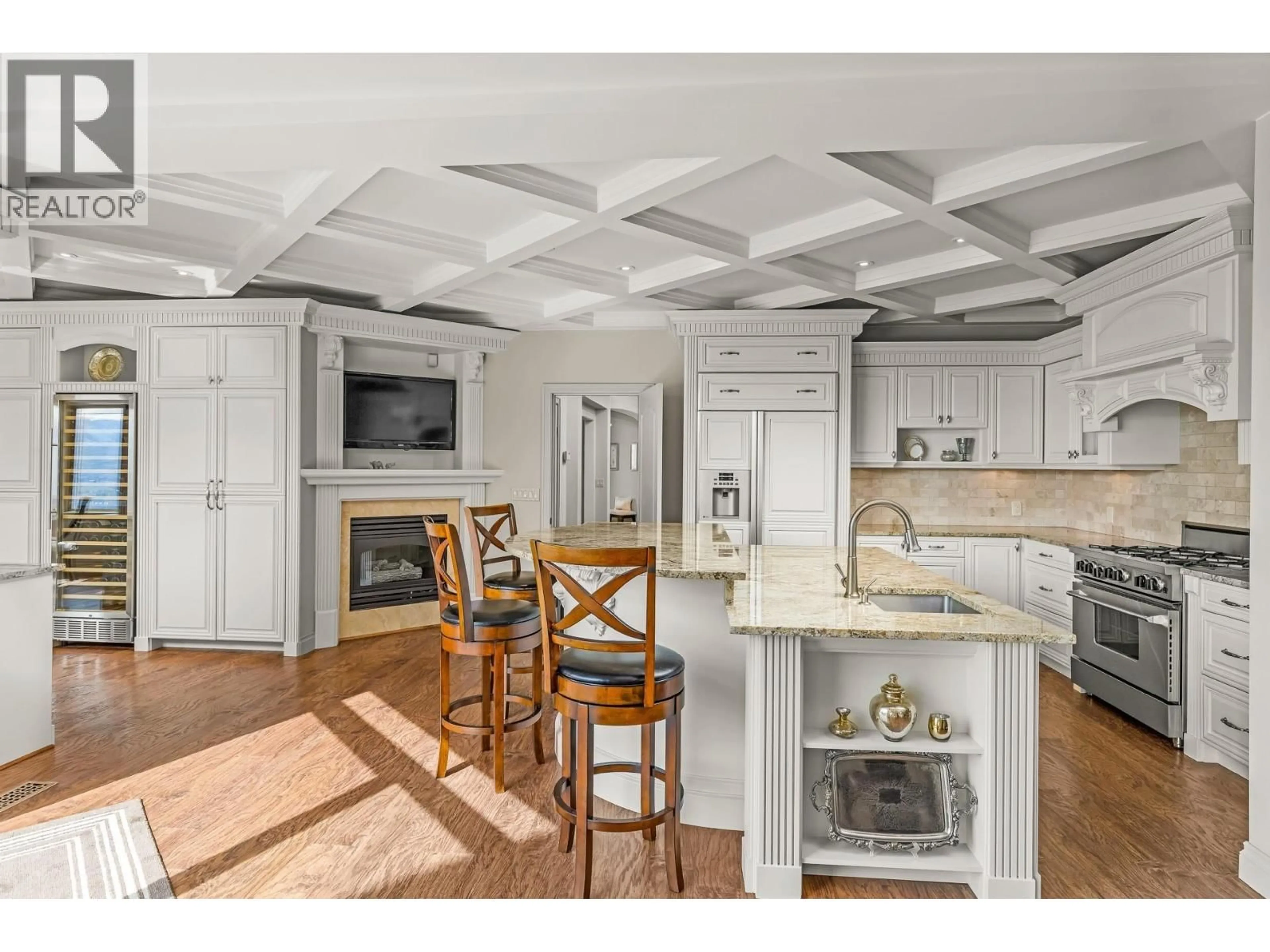 Open concept kitchen, ceramic/tile floor for 1284 TIMOTHY PLACE, West Kelowna British Columbia V1Z3N2