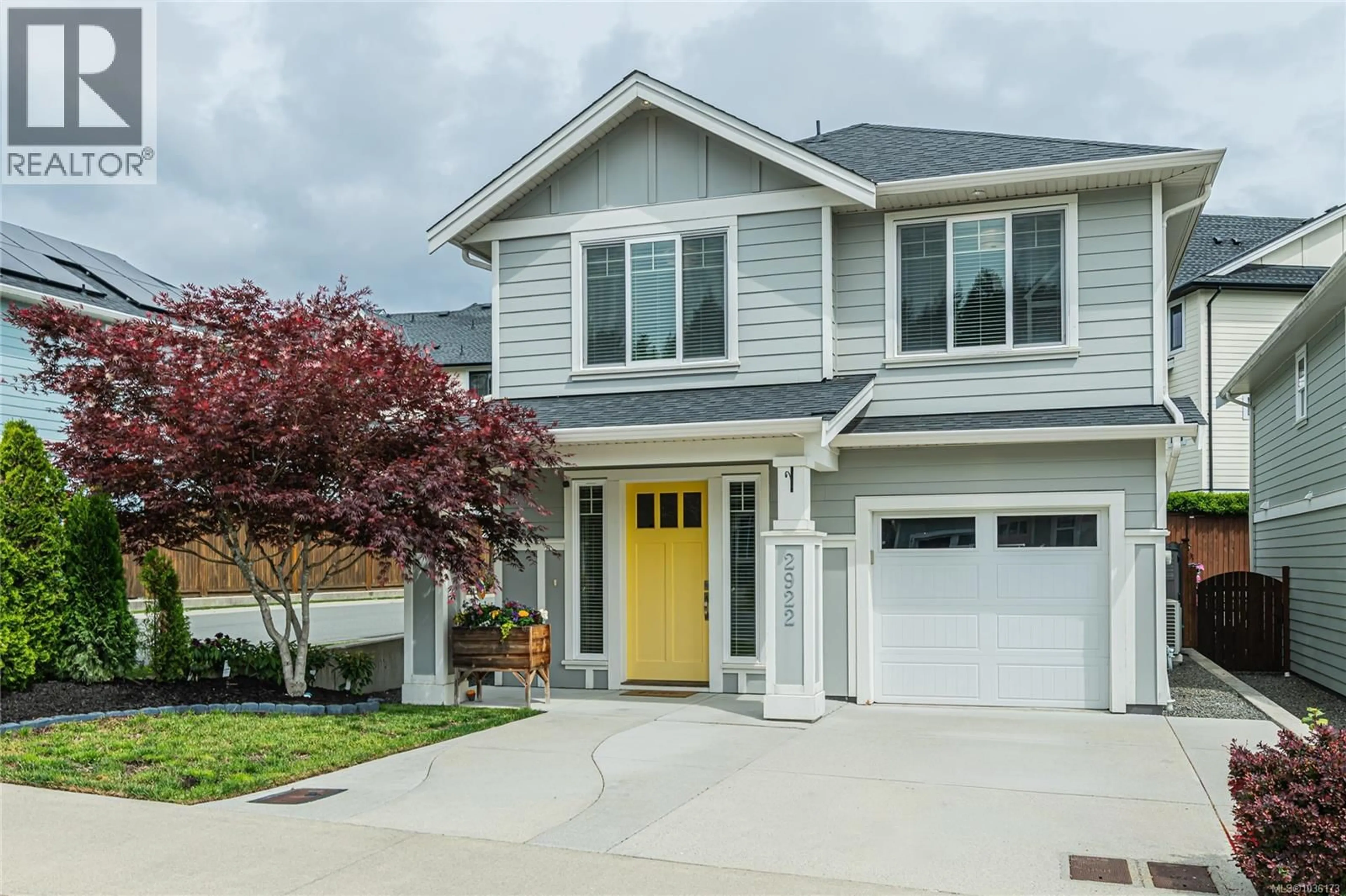 Home with vinyl exterior material, street for 2922 BURLINGTON CRESCENT, Langford British Columbia V9B0K6
