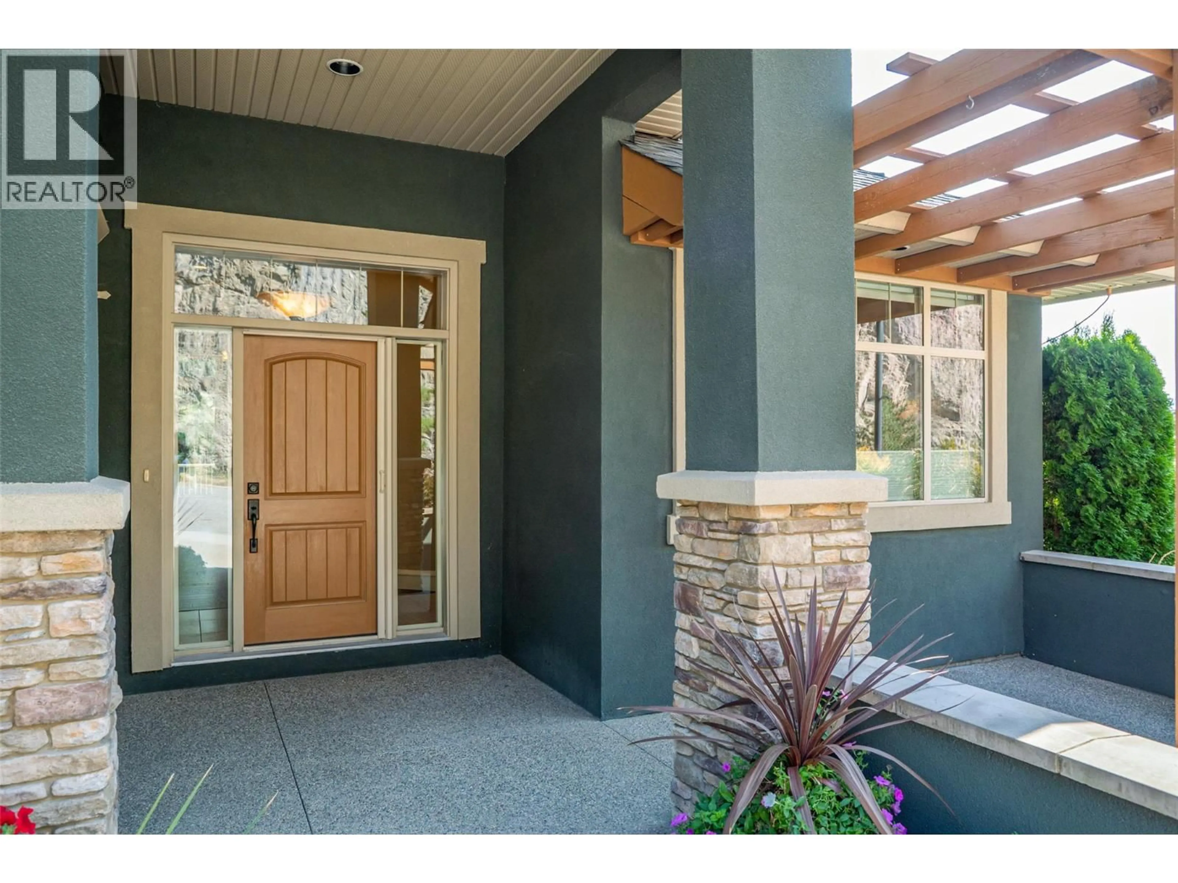 Indoor entryway for 2532 TUSCANY DRIVE, West Kelowna British Columbia V4T3B6