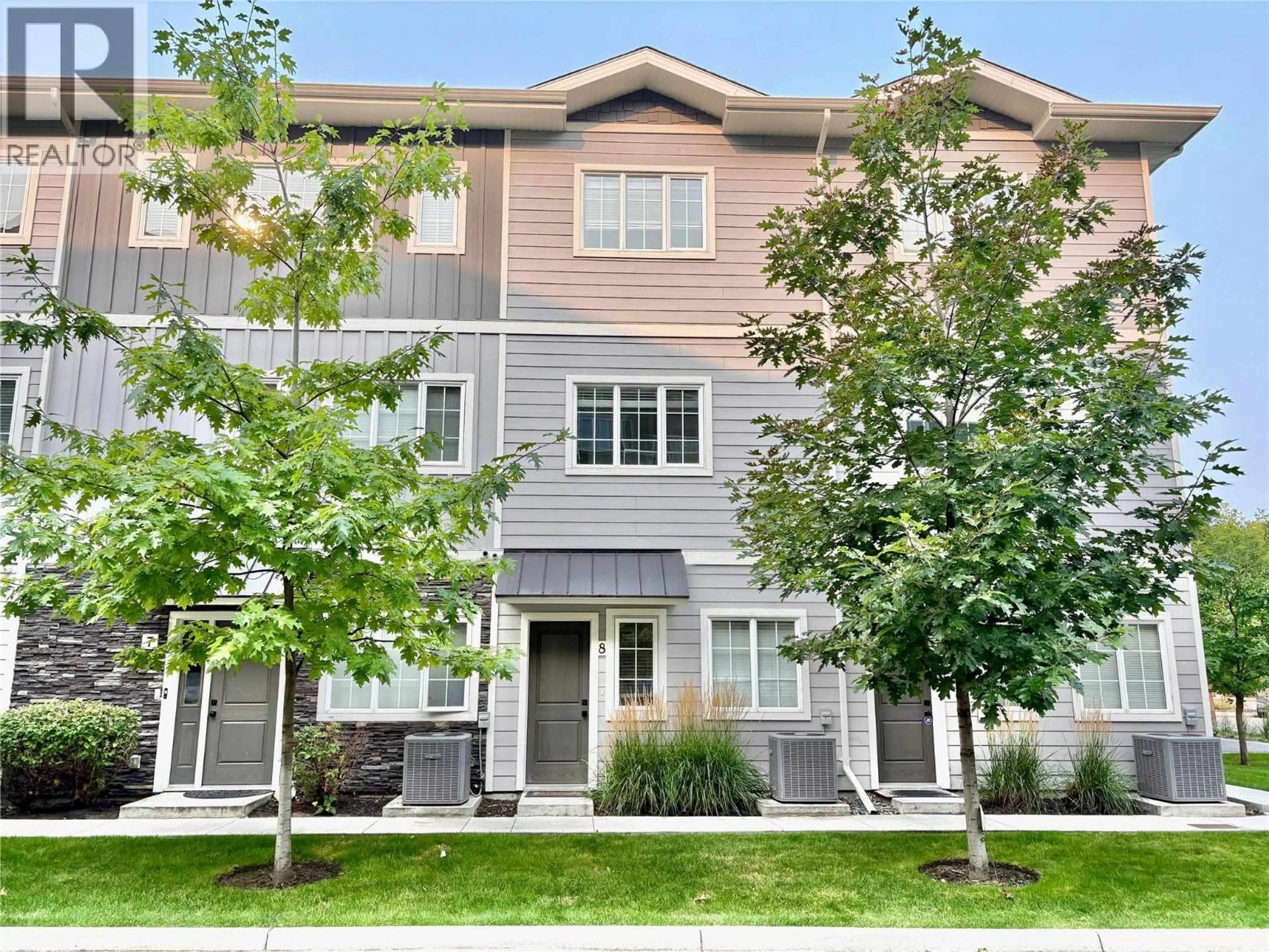 Unknown for 8 - 644 LEQUIME ROAD, Kelowna British Columbia V1W1A4