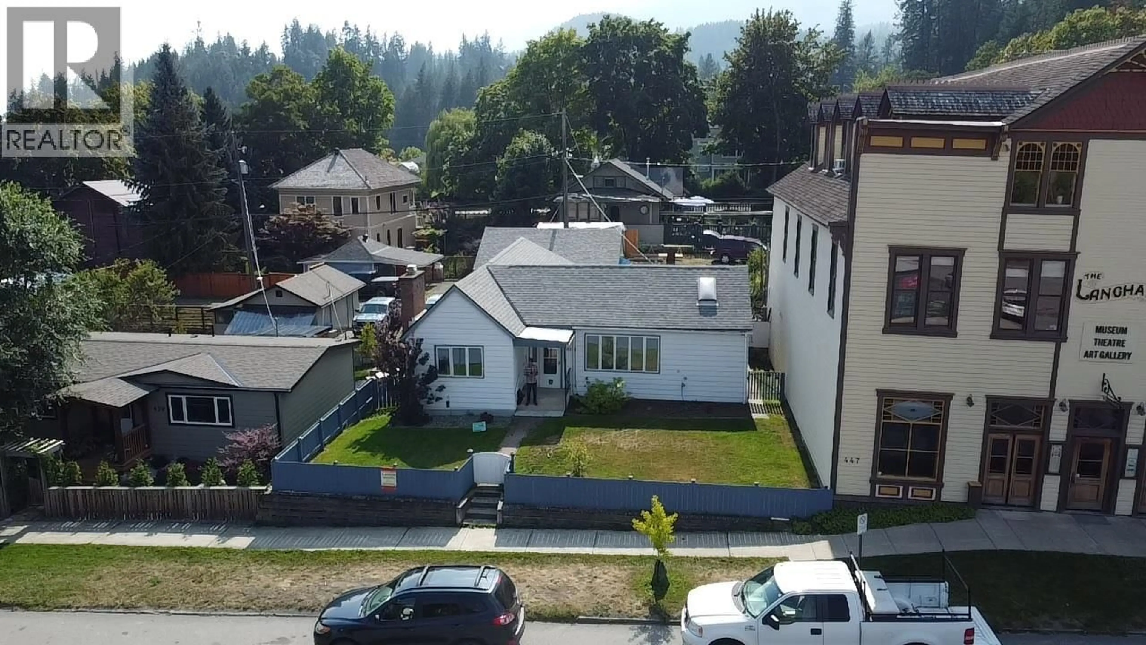 A pic from outside/outdoor area/front of a property/back of a property/a pic from drone, unknown for 443 A AVENUE, Kaslo British Columbia V0G1M0