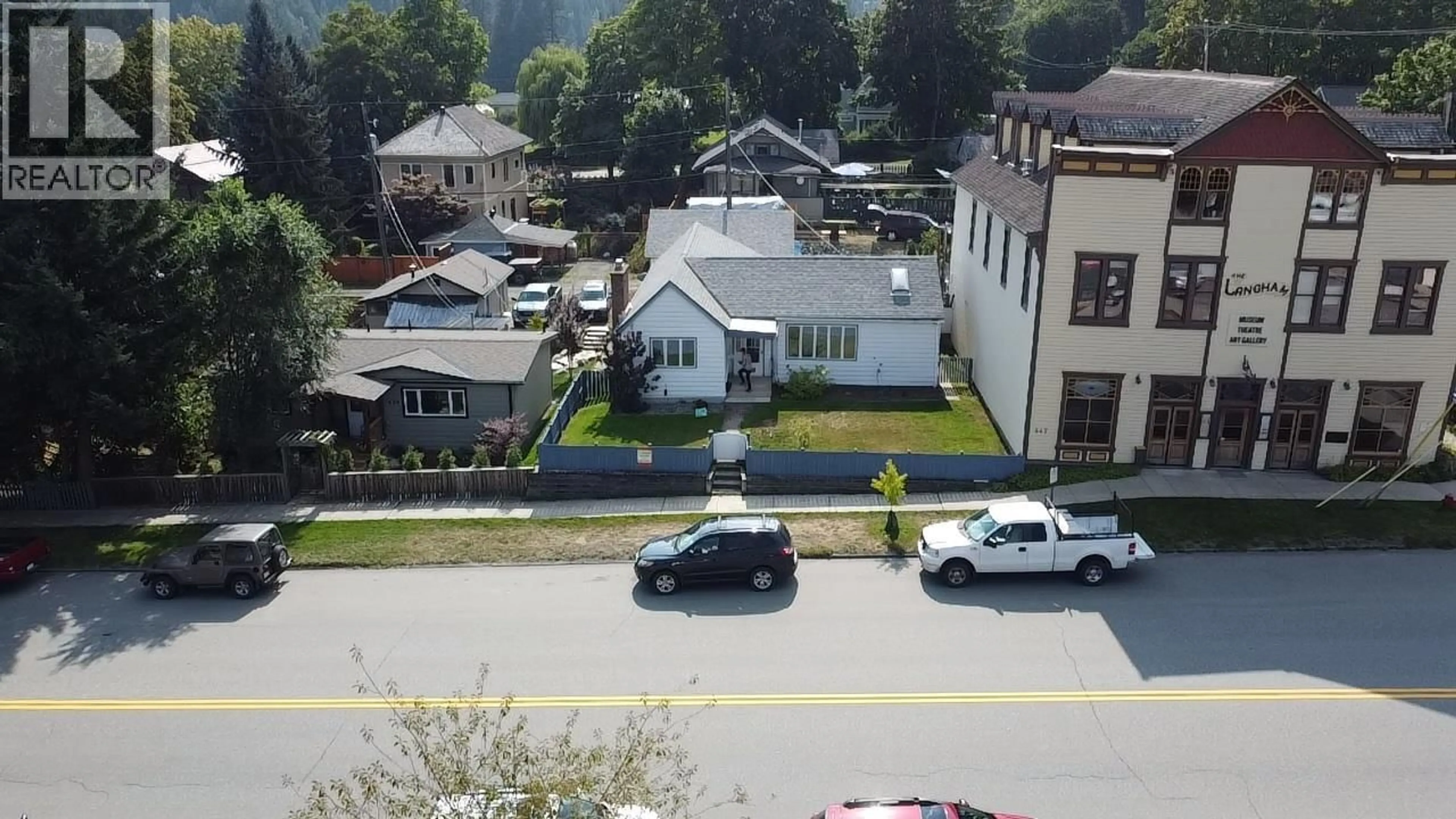 A pic from outside/outdoor area/front of a property/back of a property/a pic from drone, unknown for 443 A AVENUE, Kaslo British Columbia V0G1M0
