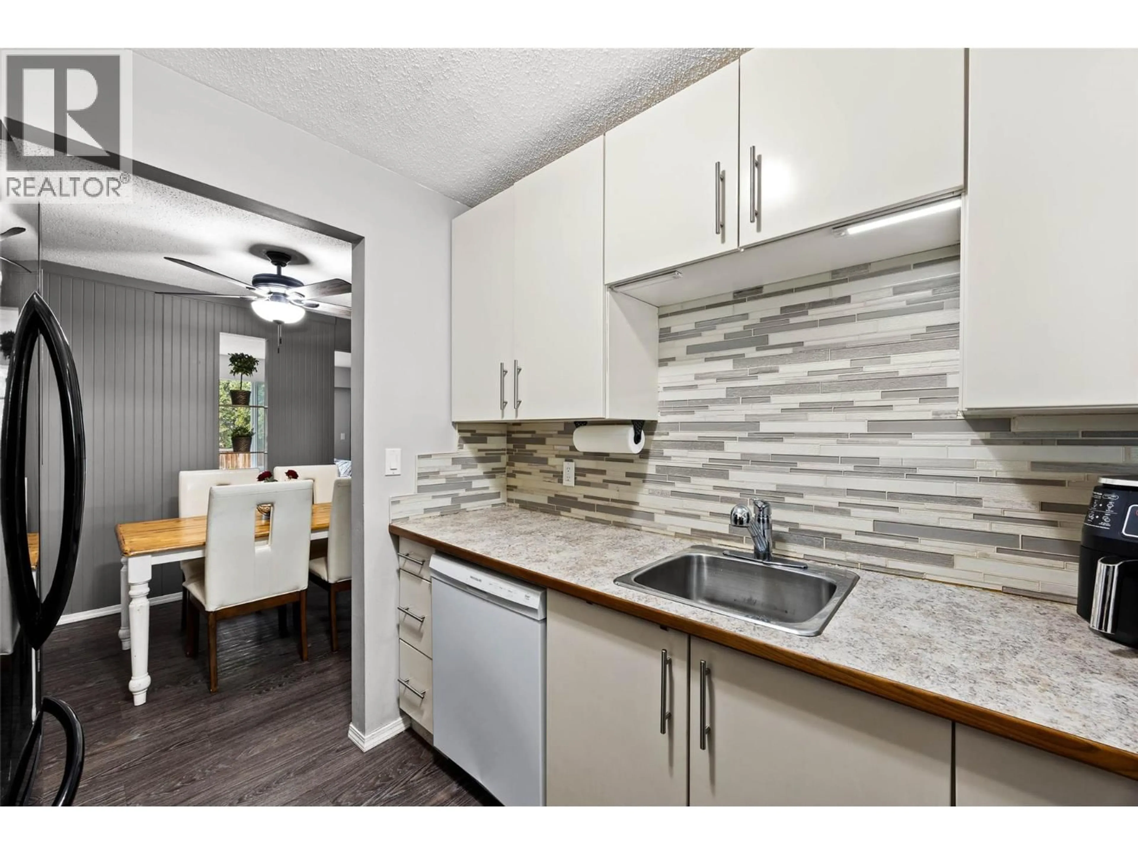 Unknown for 46 - 800 SOUTHILL STREET, Kamloops British Columbia V2B5L8