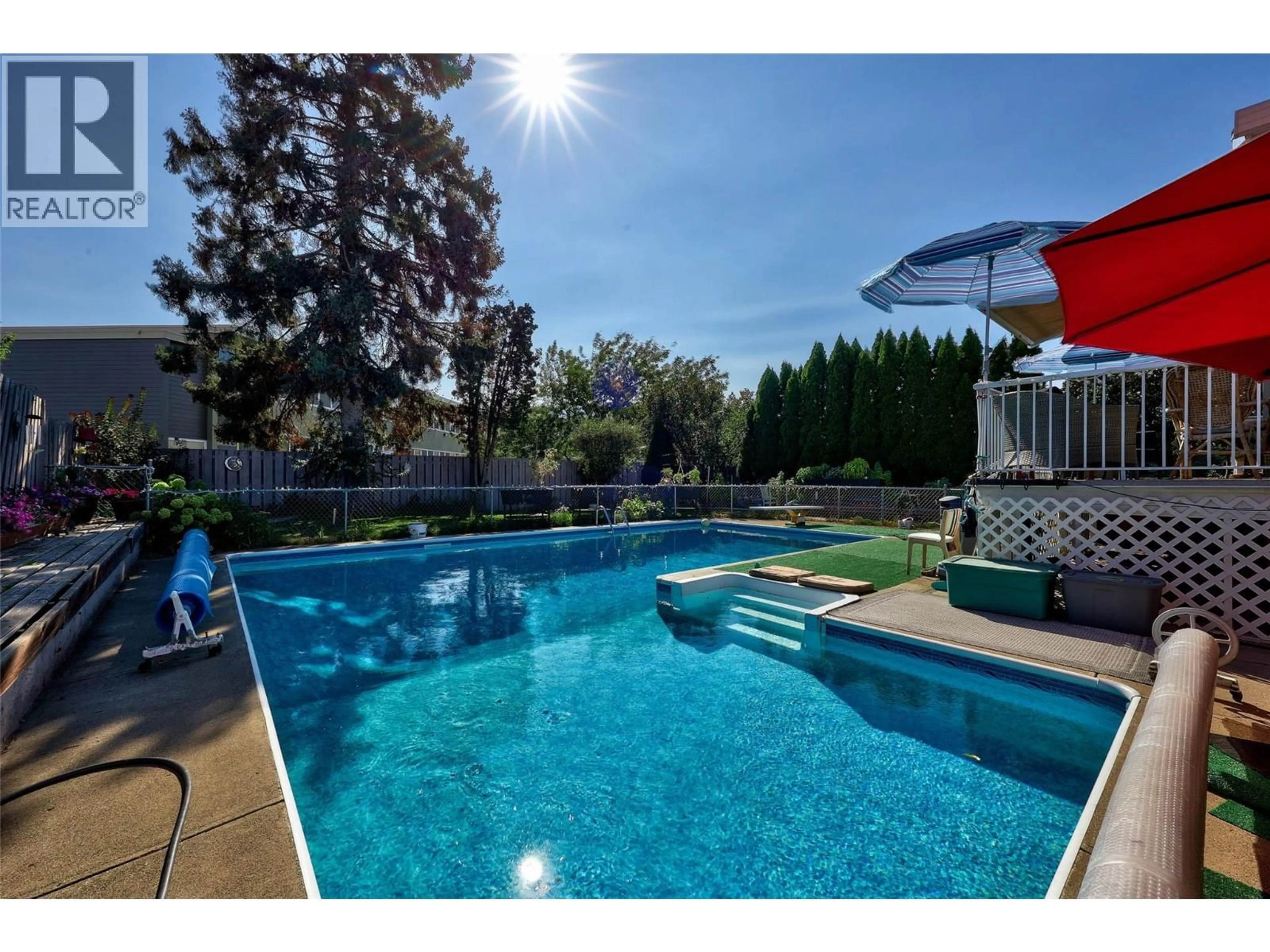 Pool for 945 RENFREW AVENUE, Kamloops British Columbia V2B3X3
