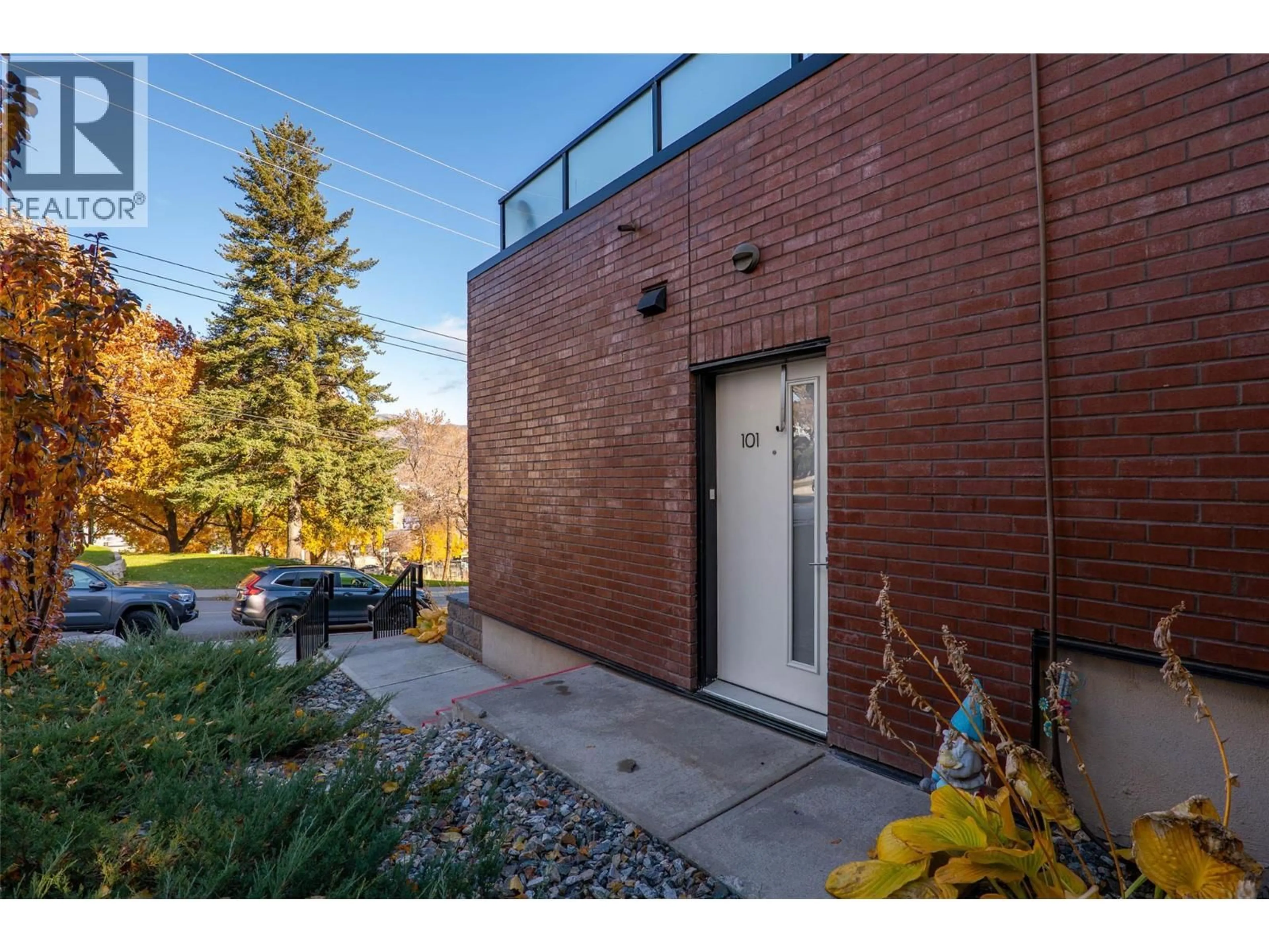 Home with brick exterior material, street for 101 - 227 BATTLE STREET, Kamloops British Columbia V2C2L3
