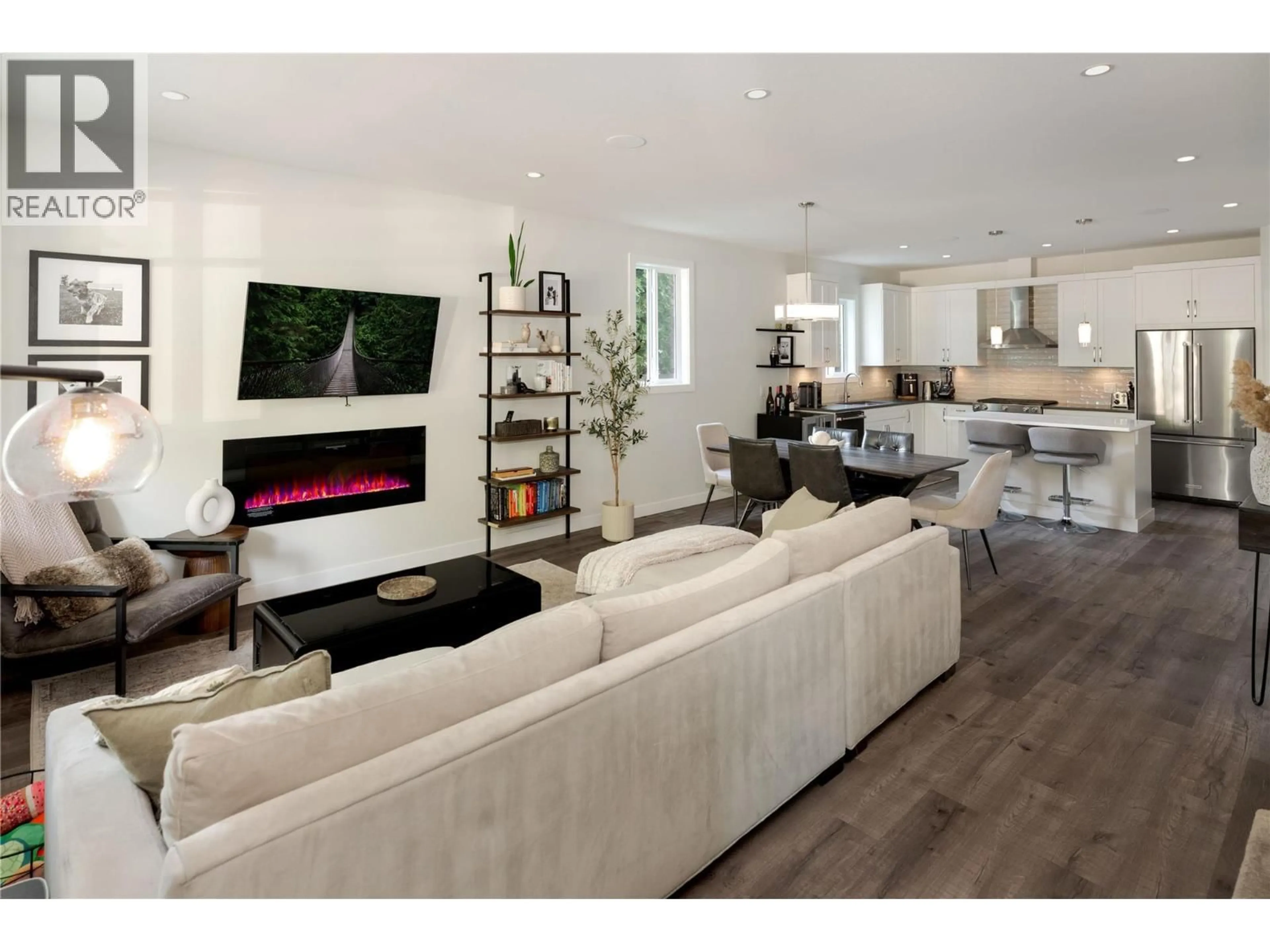 Unknown for 1 - 1033 STOCKWELL AVENUE, Kelowna British Columbia V1Y6W4