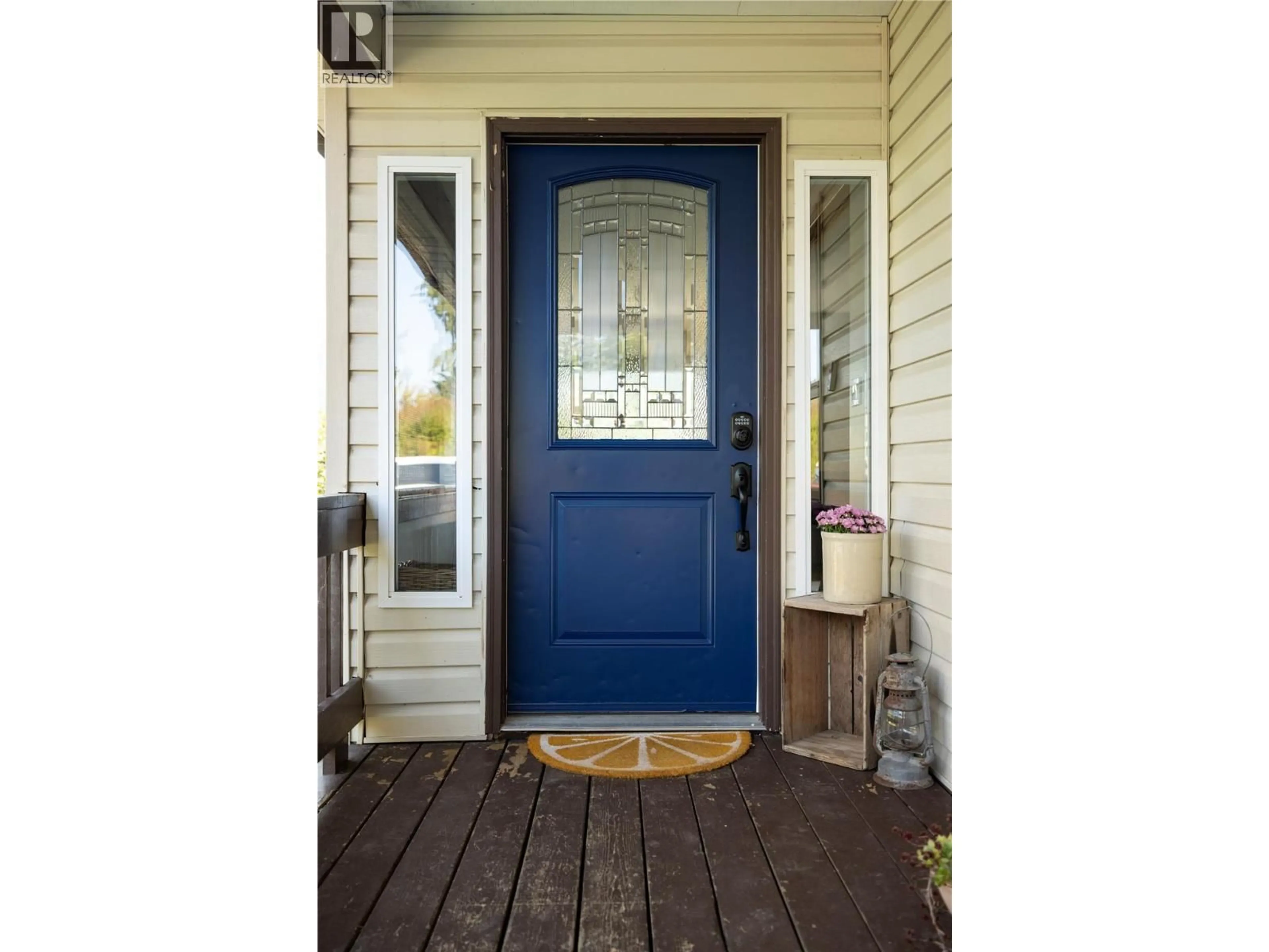 Indoor entryway for 179 WHITEVALE ROAD, Lumby British Columbia V0E2G7
