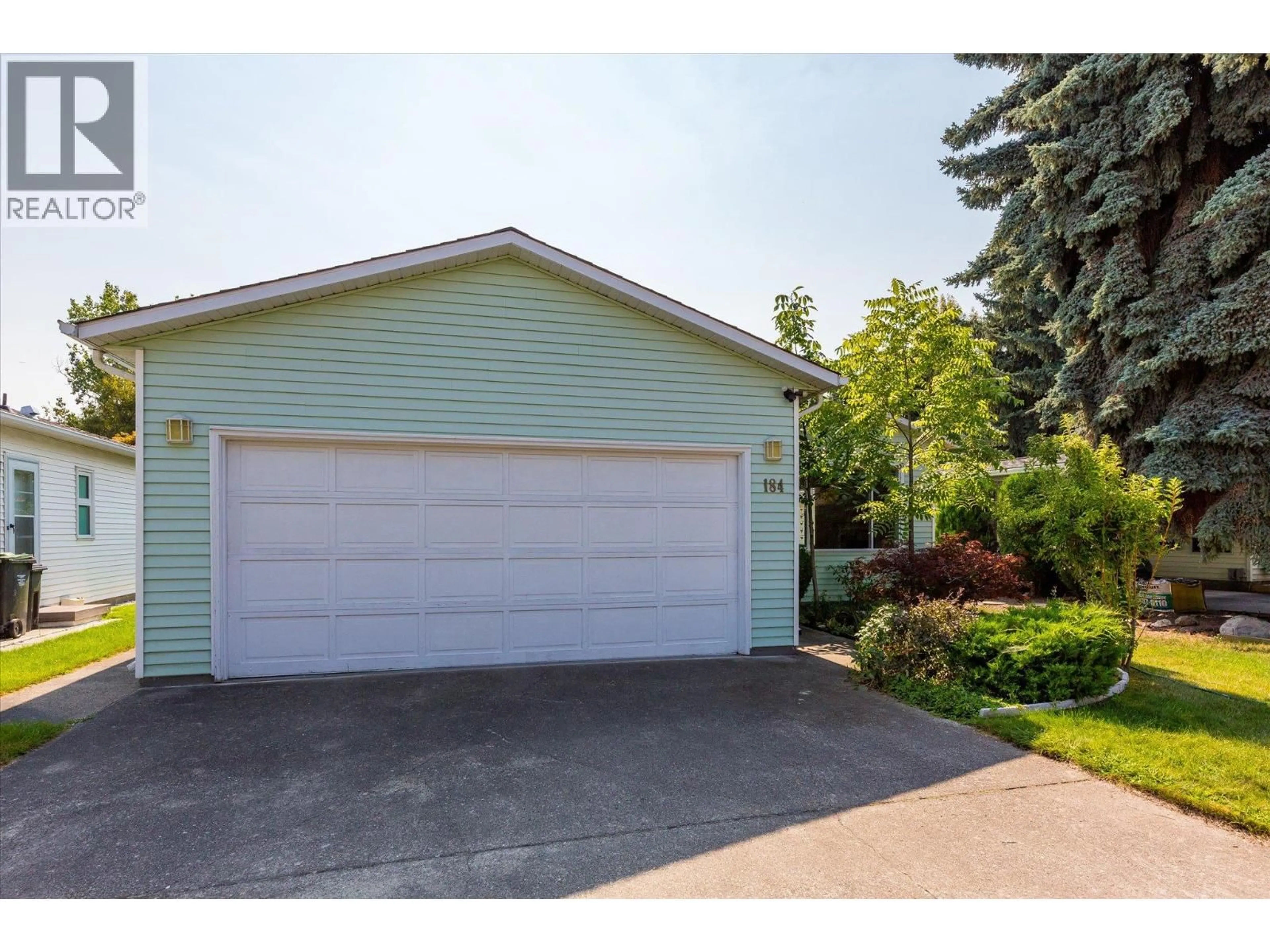 Indoor garage for 184 - 1255 RAYMER AVENUE, Kelowna British Columbia V1W3S3