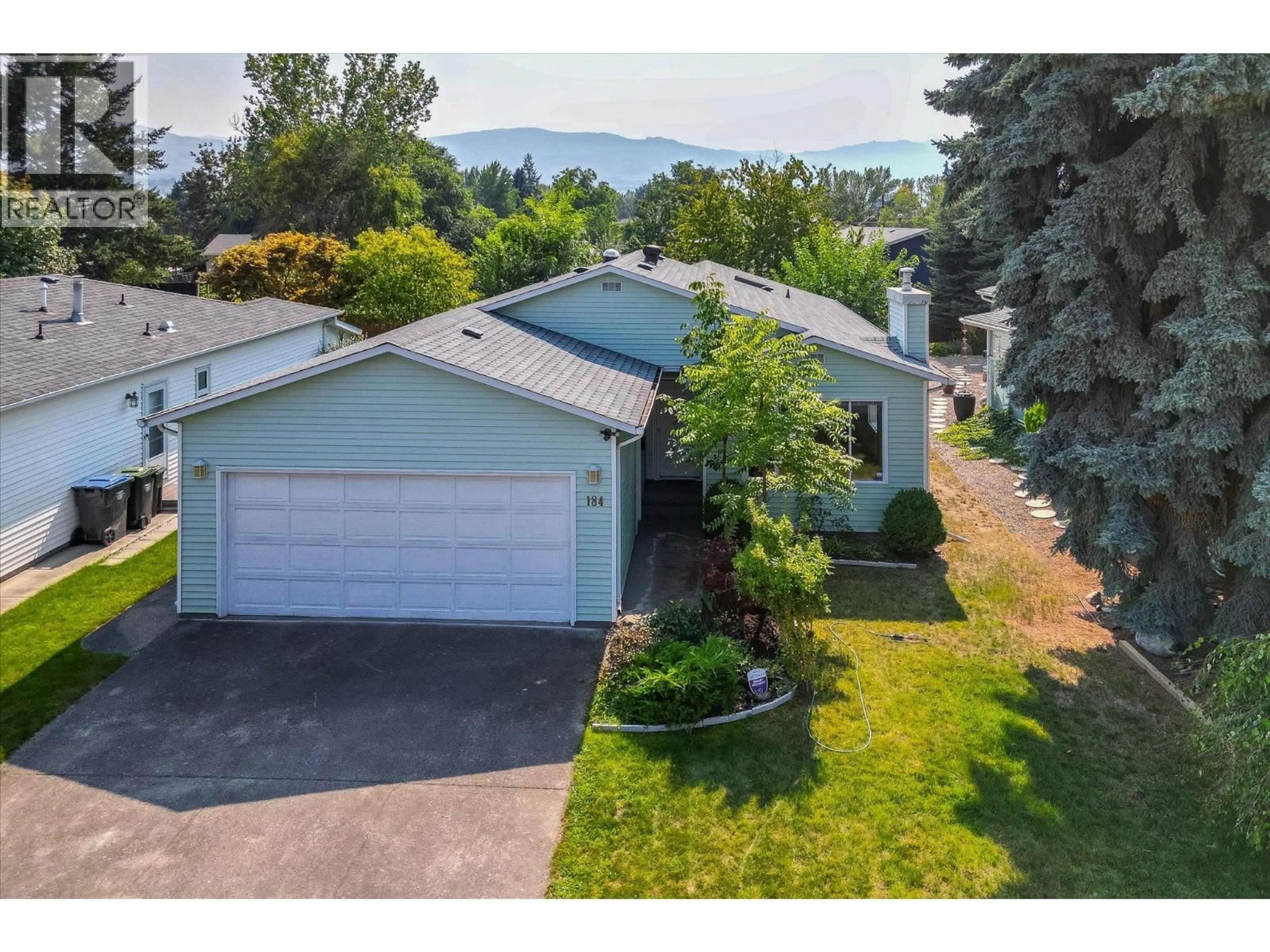 A pic from outside/outdoor area/front of a property/back of a property/a pic from drone, unknown for 184 - 1255 RAYMER AVENUE, Kelowna British Columbia V1W3S3