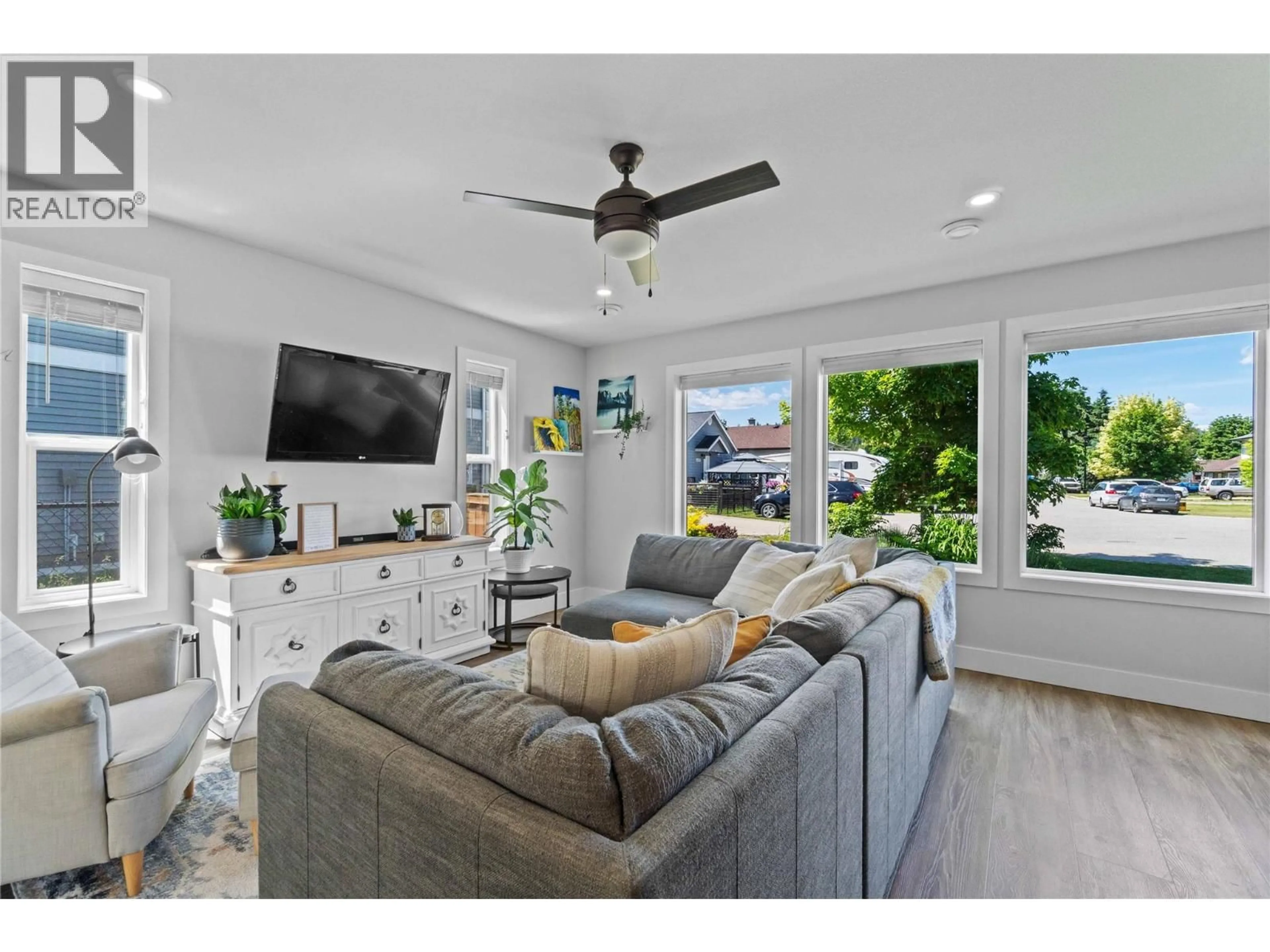 Living room with furniture, unknown for 5480 73 AVENUE NORTHEAST, Salmon Arm British Columbia V0E1K0