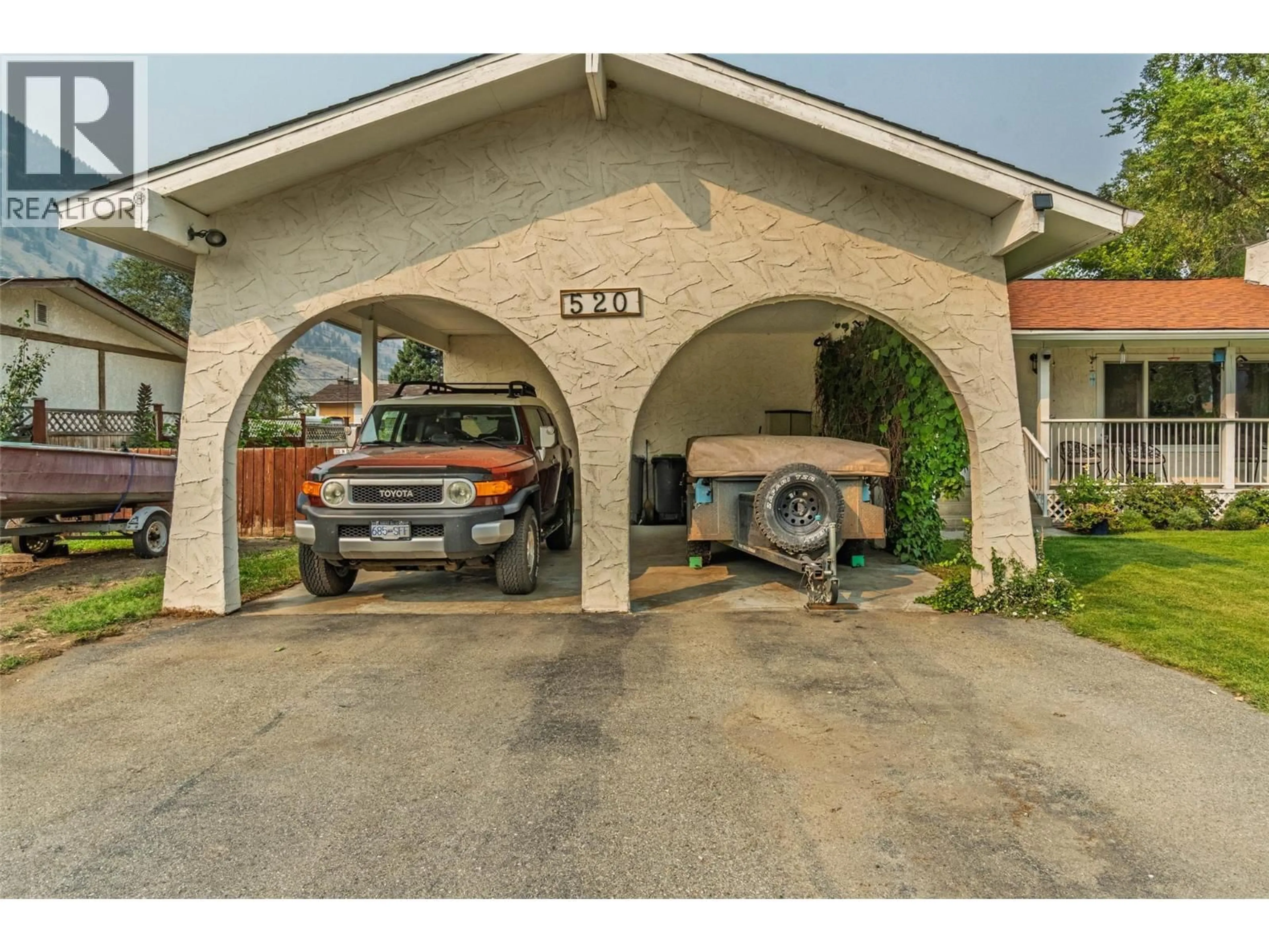 Indoor garage for 520 3RD AVENUE, Keremeos British Columbia V0X1N2