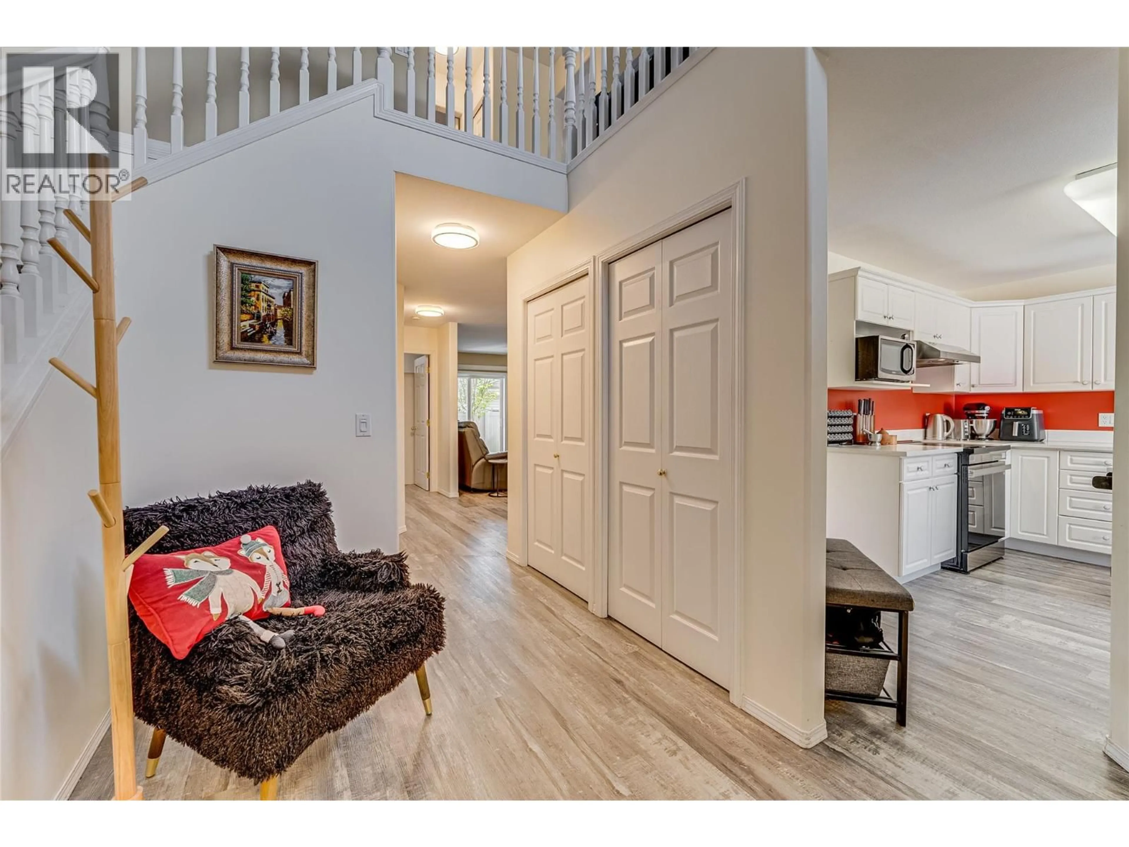 Indoor entryway for 5 - 5886 OKANAGAN LANDING ROAD, Vernon British Columbia V1H1S1