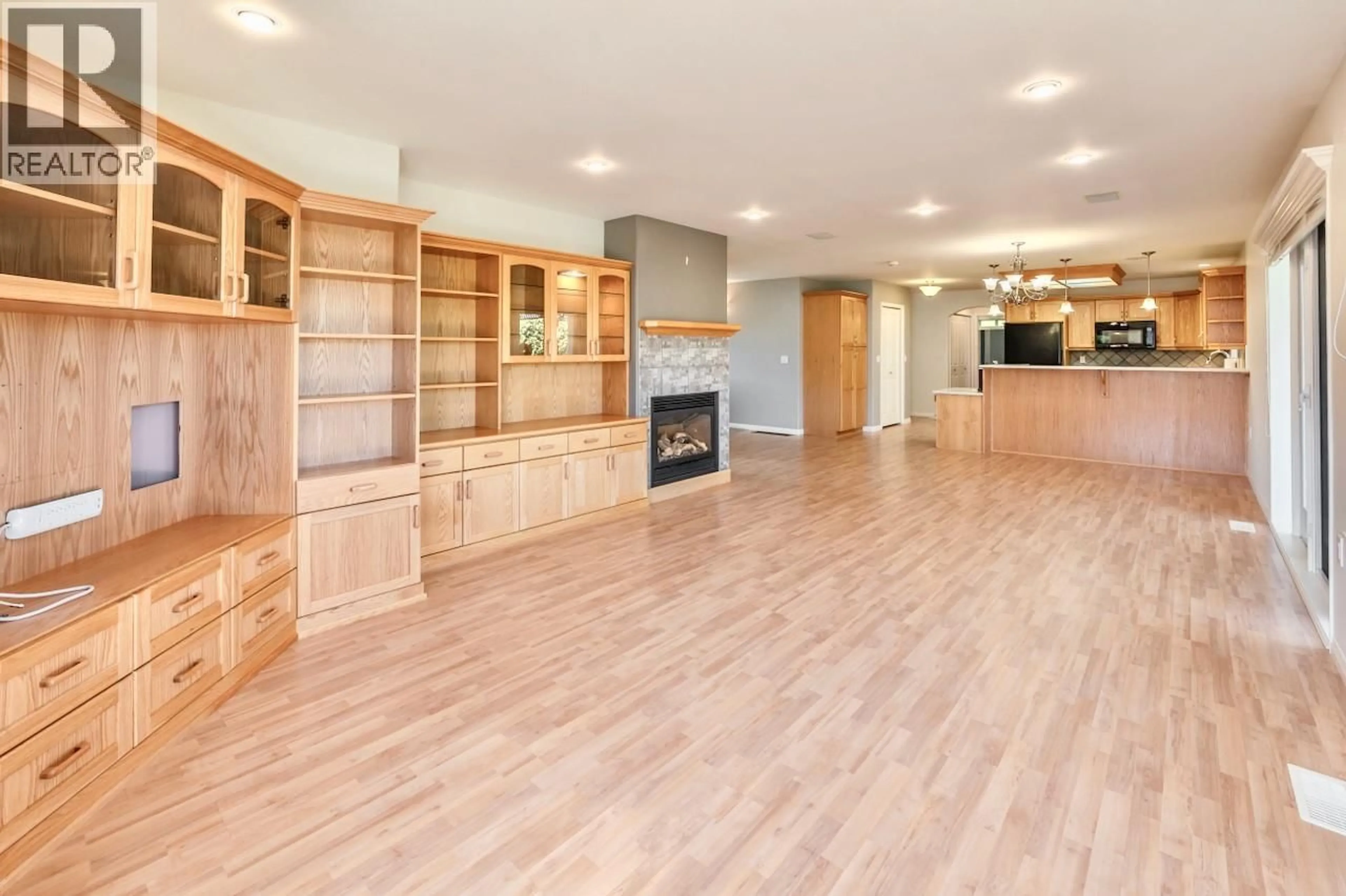 Open concept kitchen, unknown for 6718 MERLOT COURT, Oliver British Columbia V0H1T4