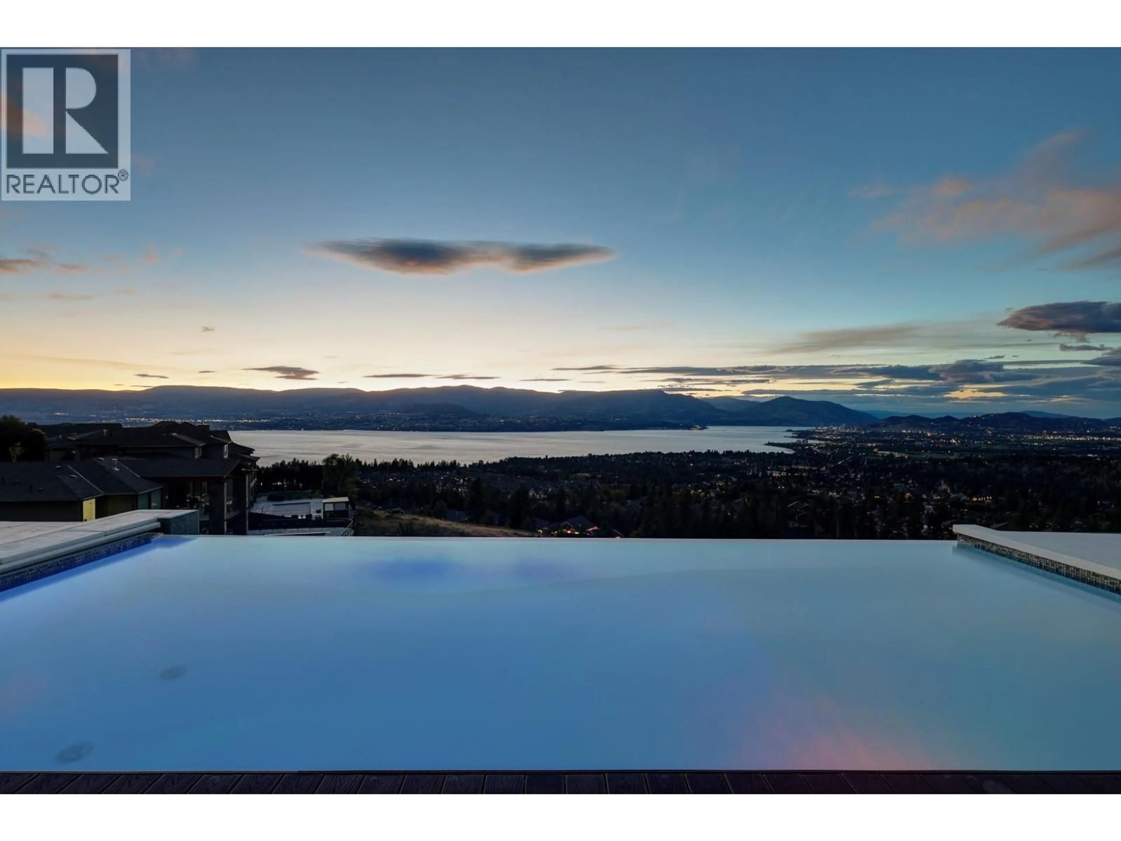 A pic from outside/outdoor area/front of a property/back of a property/a pic from drone, water/lake/river/ocean view for 858 CLARANCE AVENUE, Kelowna British Columbia V1W5H4