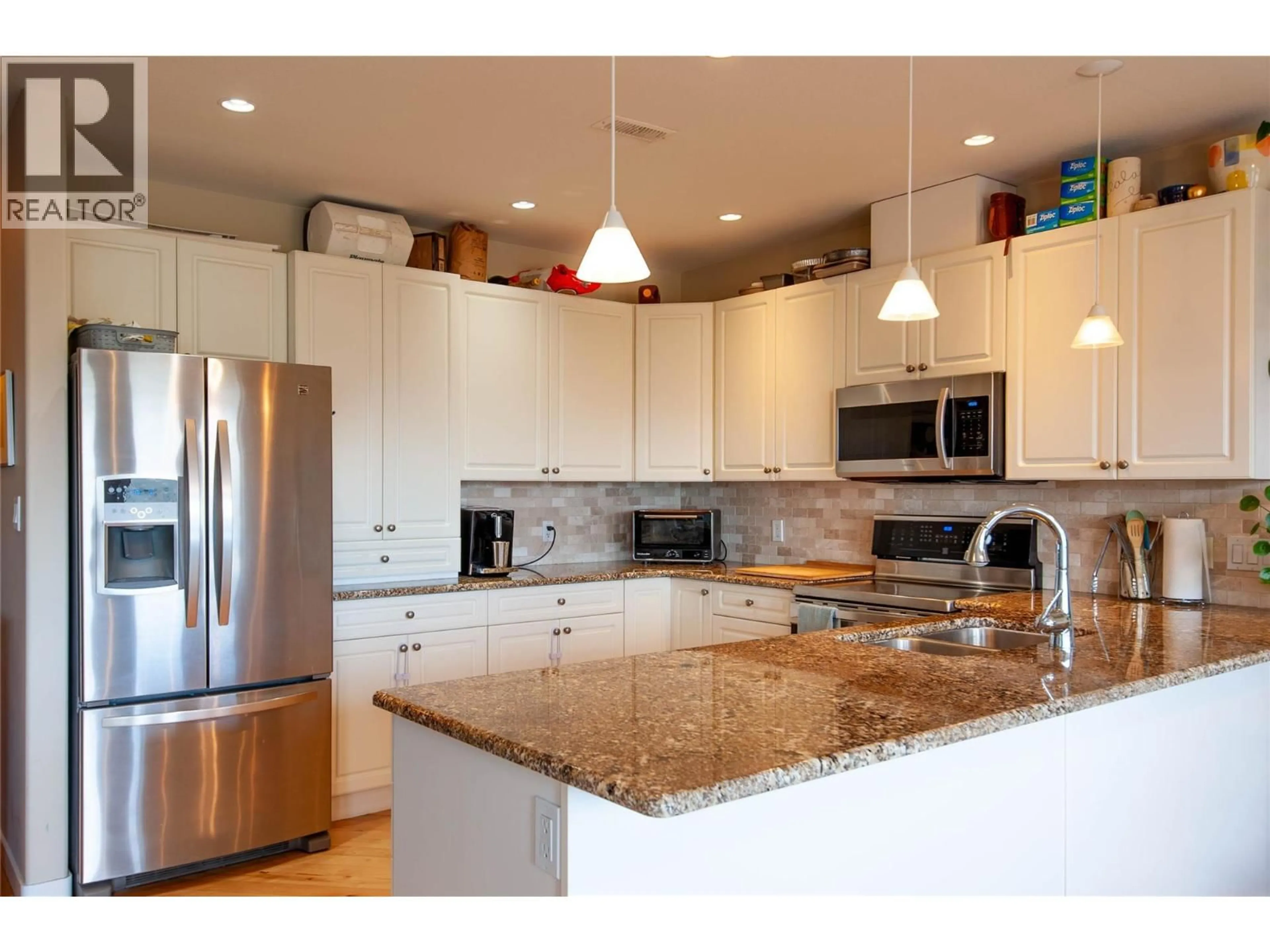 Open concept kitchen, unknown for 10 - 445 DALGLEISH DRIVE, Kamloops British Columbia V2C6C7