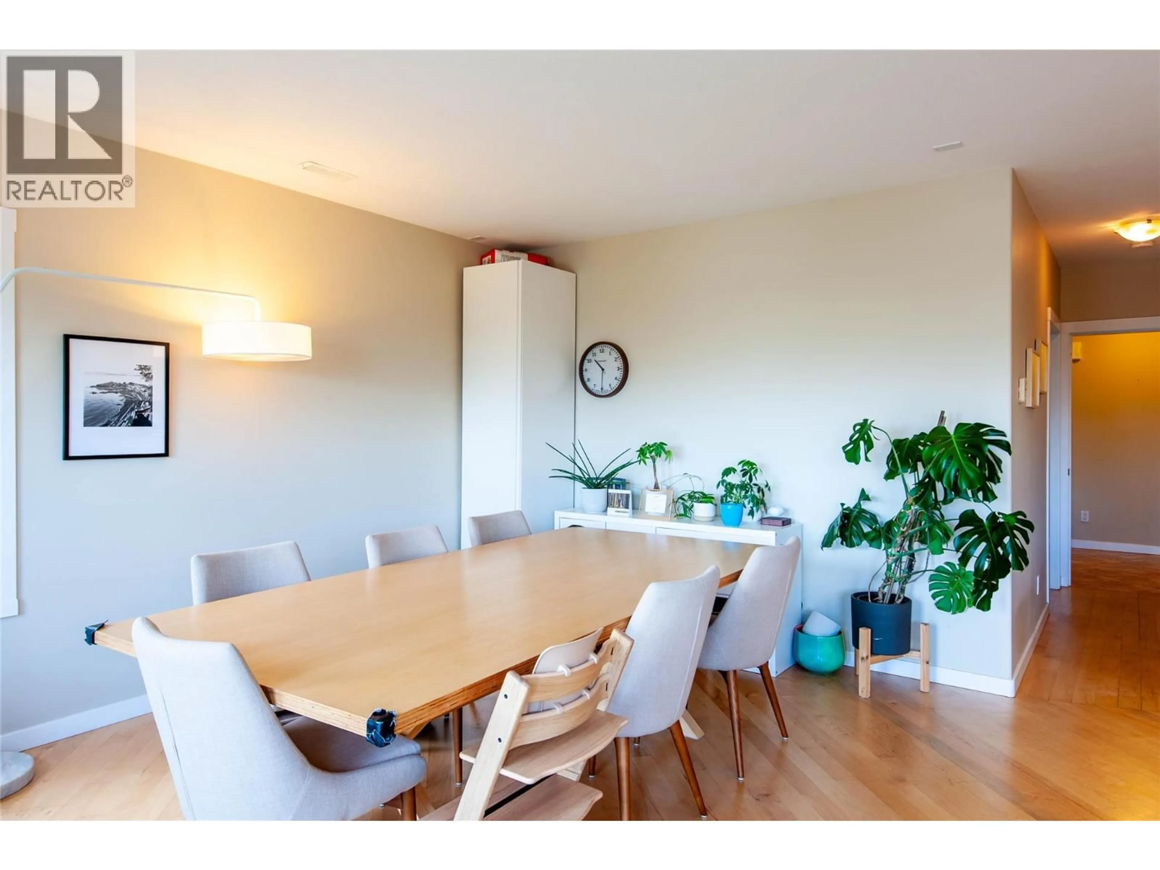 Dining room, wood/laminate floor for 10 - 445 DALGLEISH DRIVE, Kamloops British Columbia V2C6C7