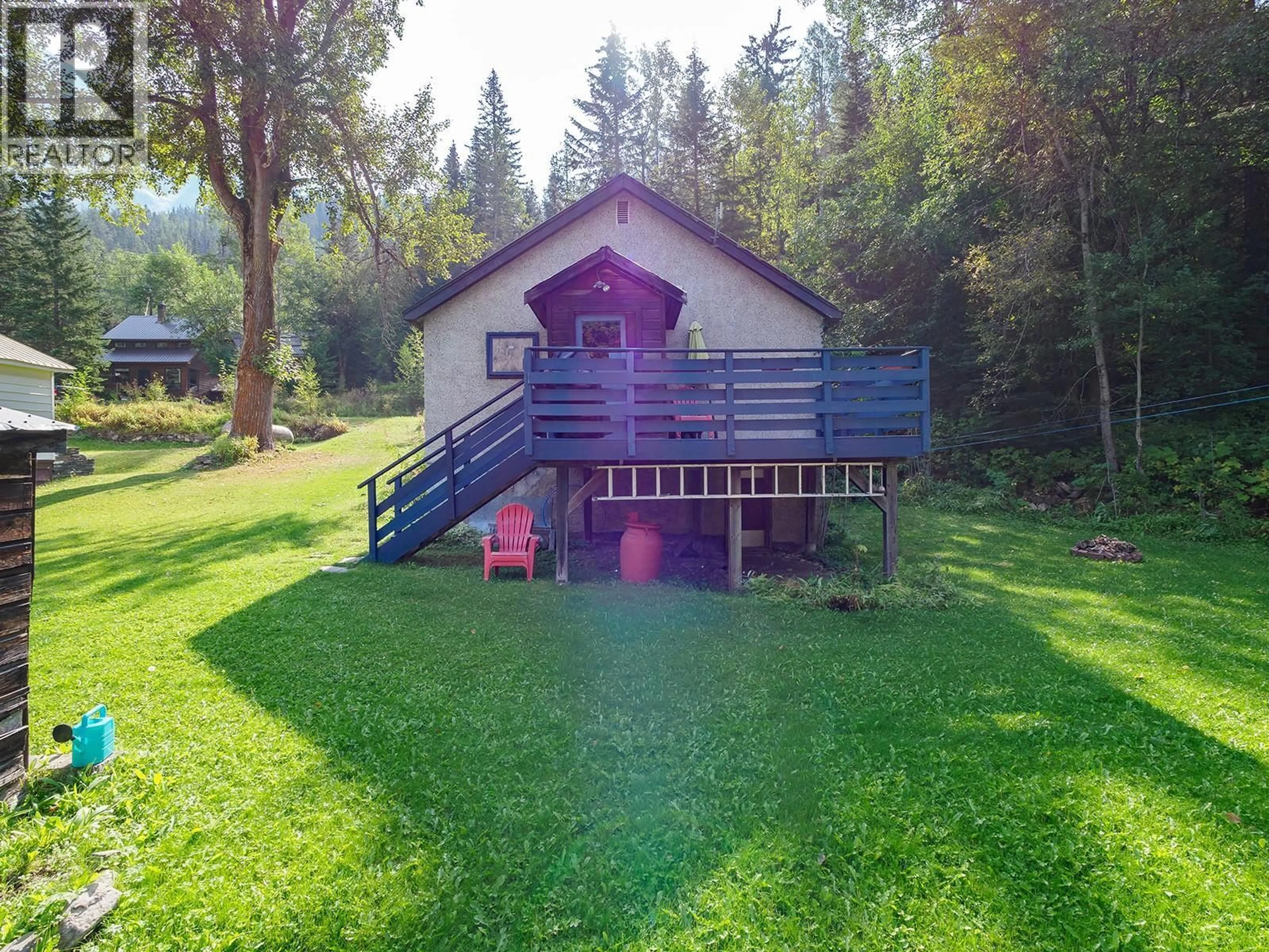 A pic from outside/outdoor area/front of a property/back of a property/a pic from drone, unknown for 307 2ND AVENUE, Field British Columbia V0A1G0