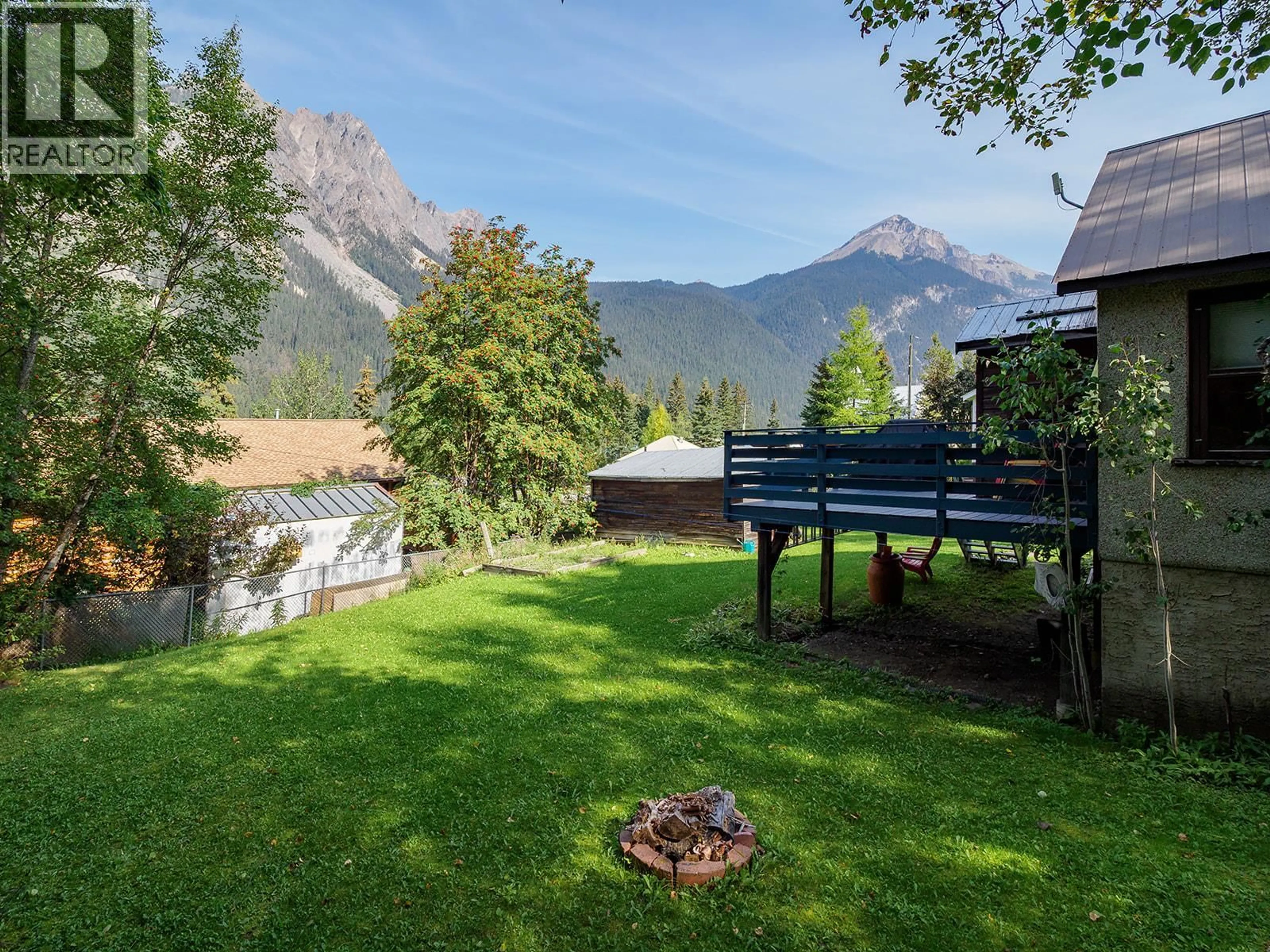 Patio, mountain view for 307 2ND AVENUE, Field British Columbia V0A1G0