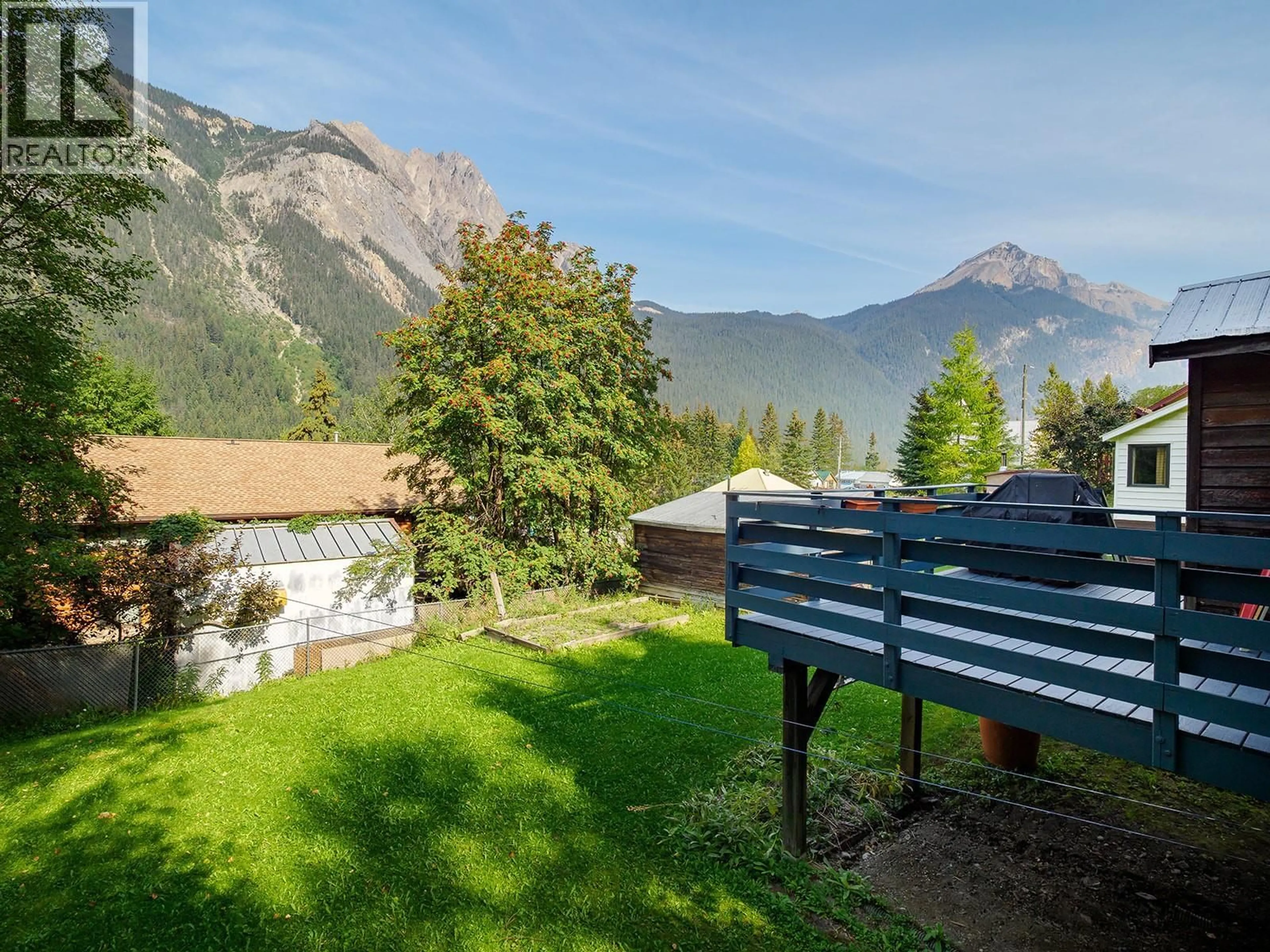 Patio, mountain view for 307 2ND AVENUE, Field British Columbia V0A1G0