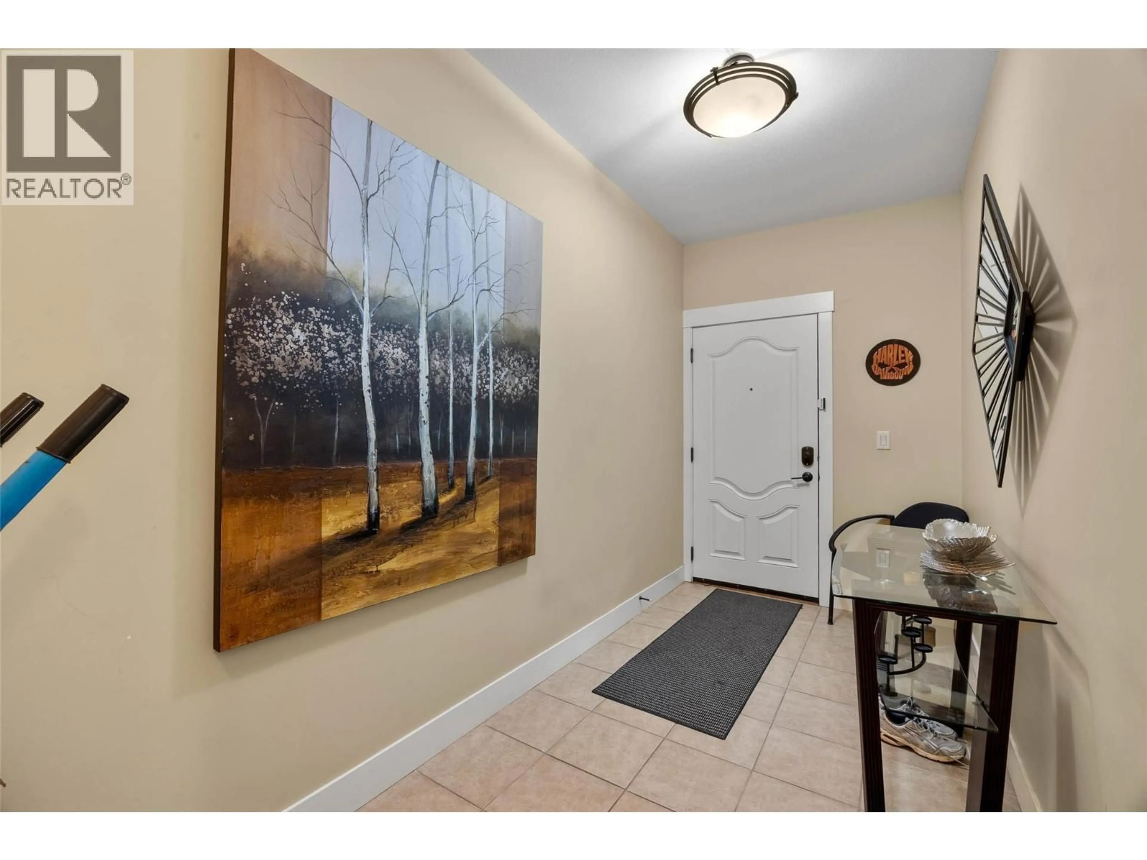 Indoor entryway for 208 - 795 MCGILL ROAD, Kamloops British Columbia V2C0B9