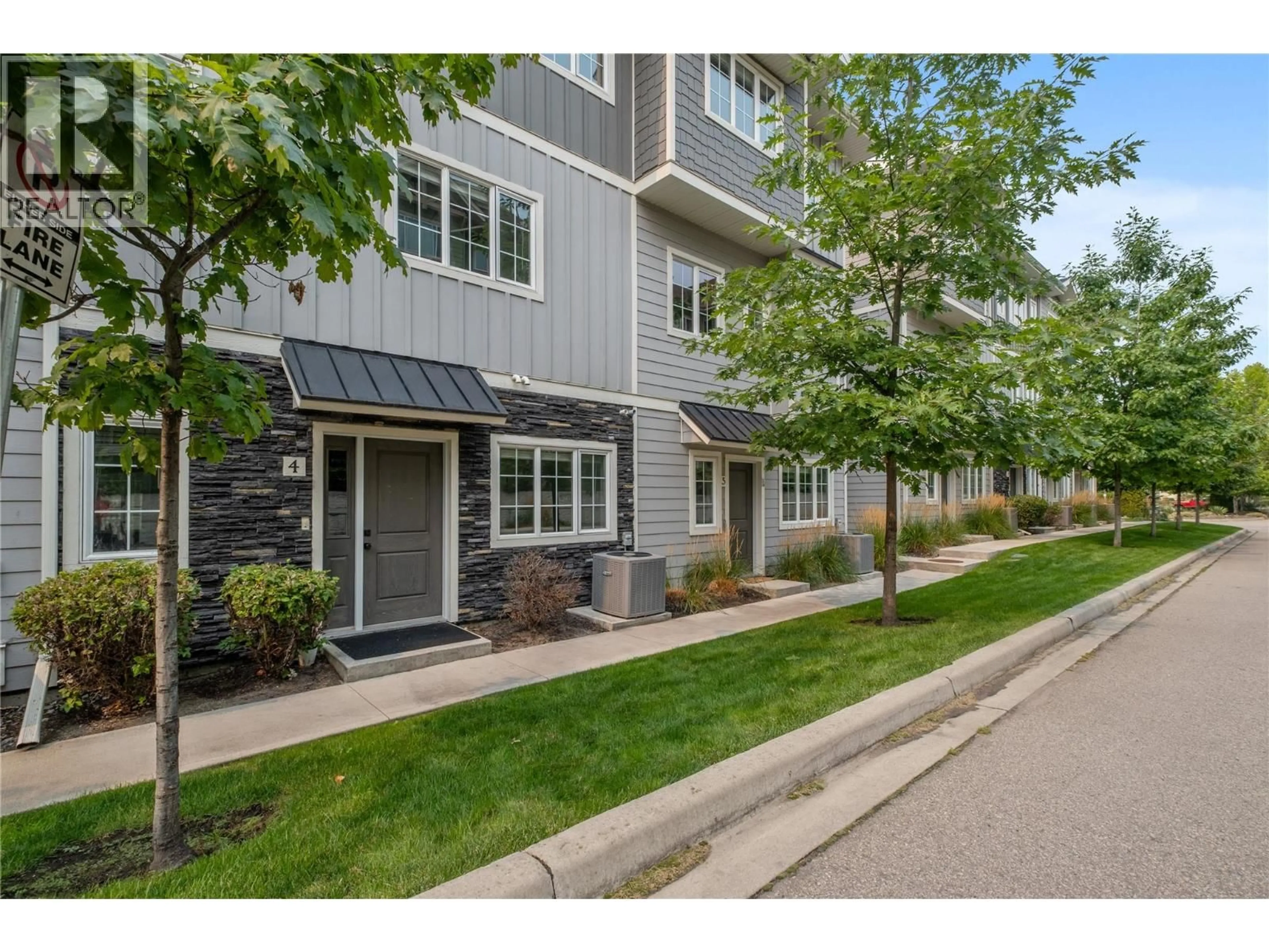 Unknown for 4 - 644 LEQUIME ROAD, Kelowna British Columbia V1W1A4