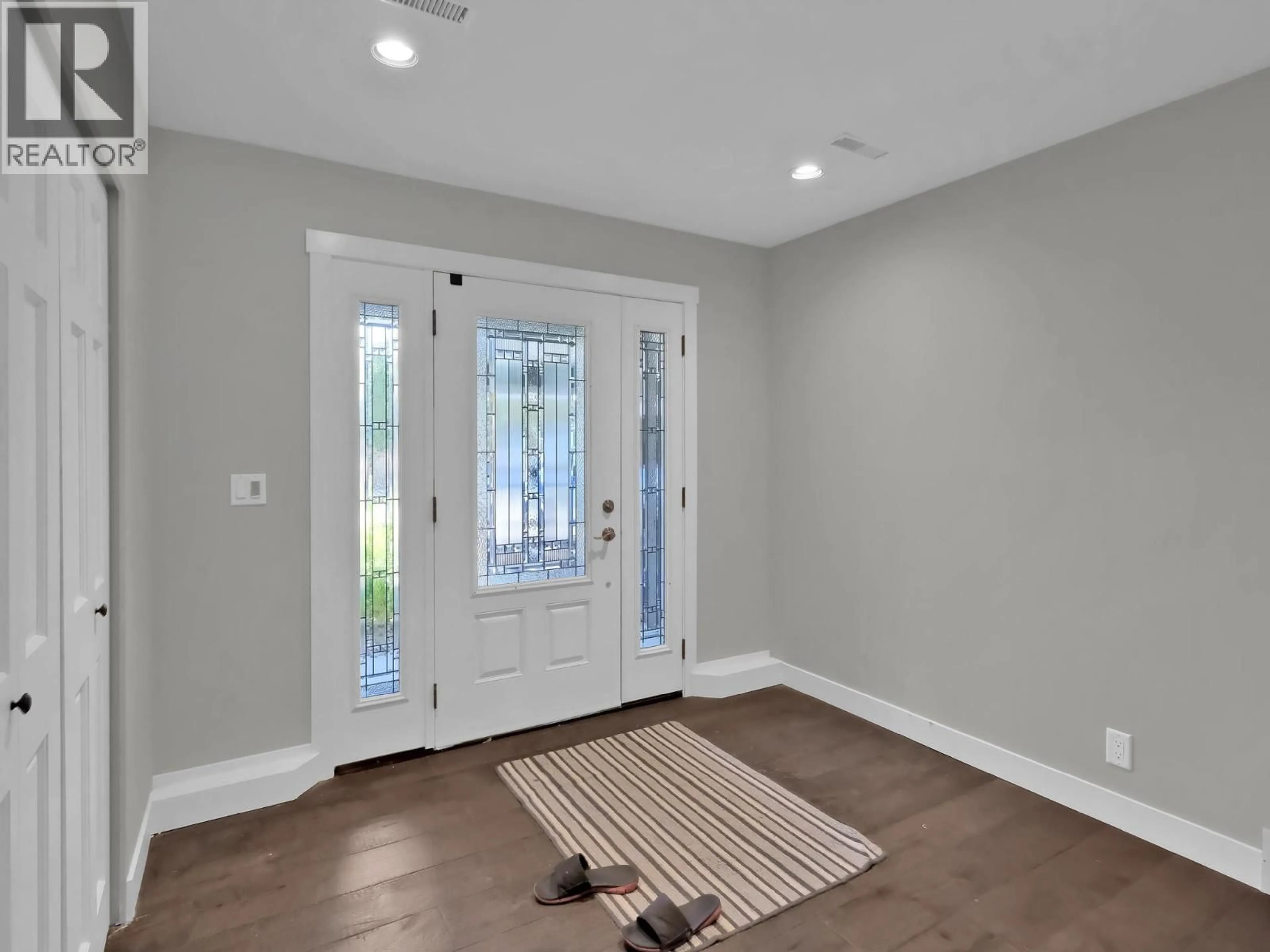 Indoor entryway for 2284 WESTVILLE PLACE, West Kelowna British Columbia V4T1S1