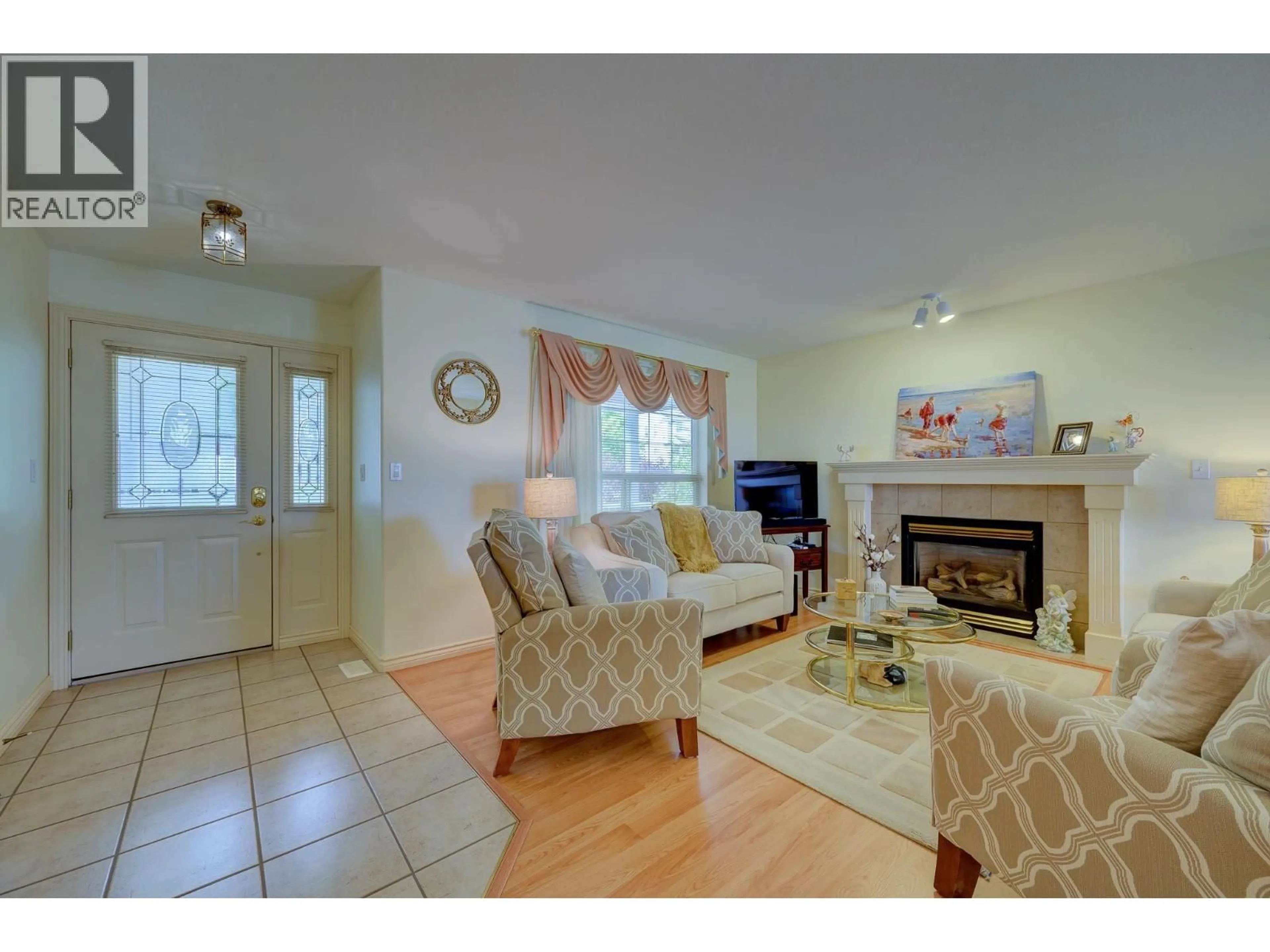 Living room with furniture, unknown for 1865 LODGEPOLE DRIVE, Kamloops British Columbia V1S1X8