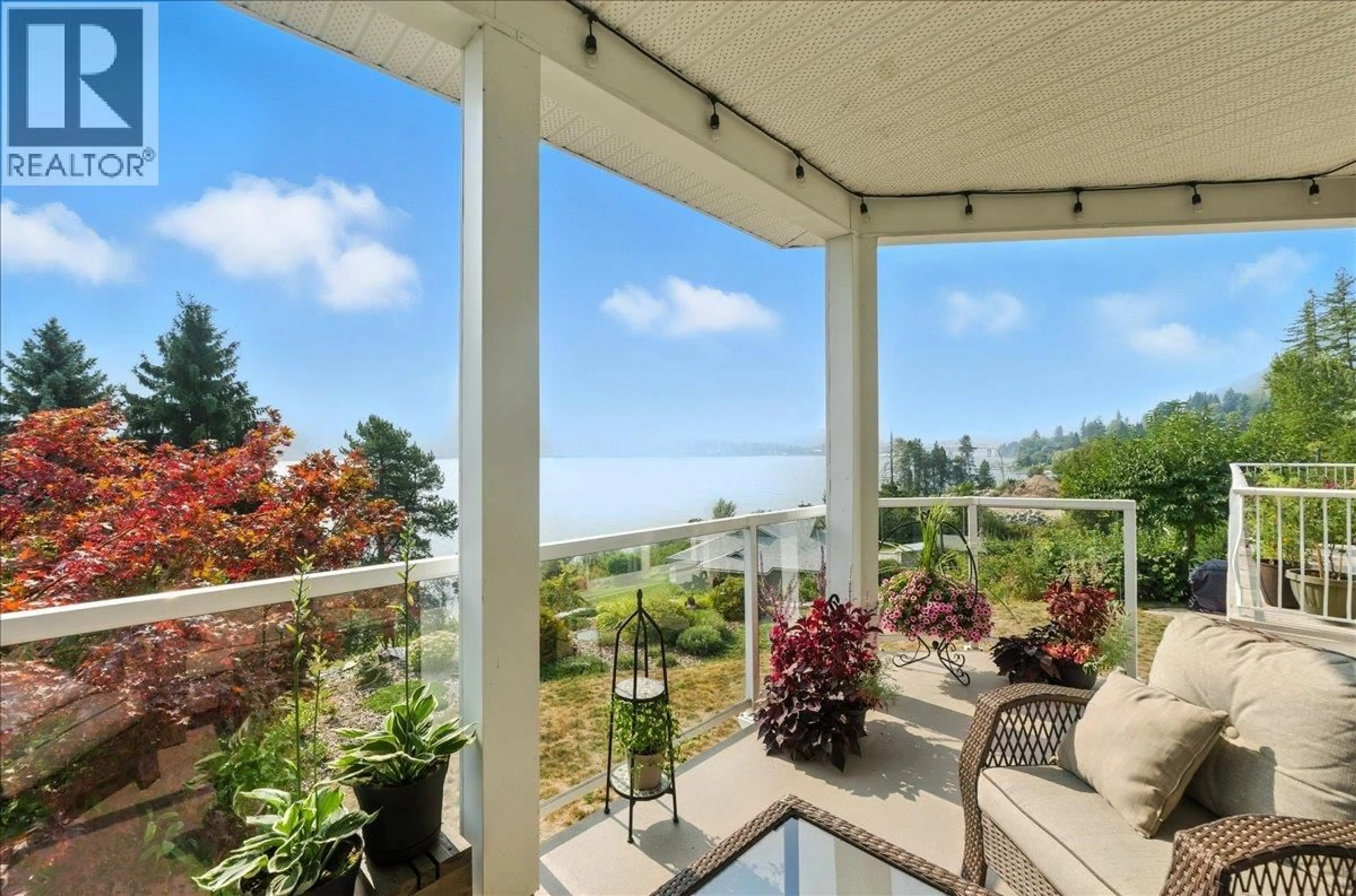 Patio, water/lake/river/ocean view for 2 - 1022 3A HIGHWAY, Nelson British Columbia V1L6J5