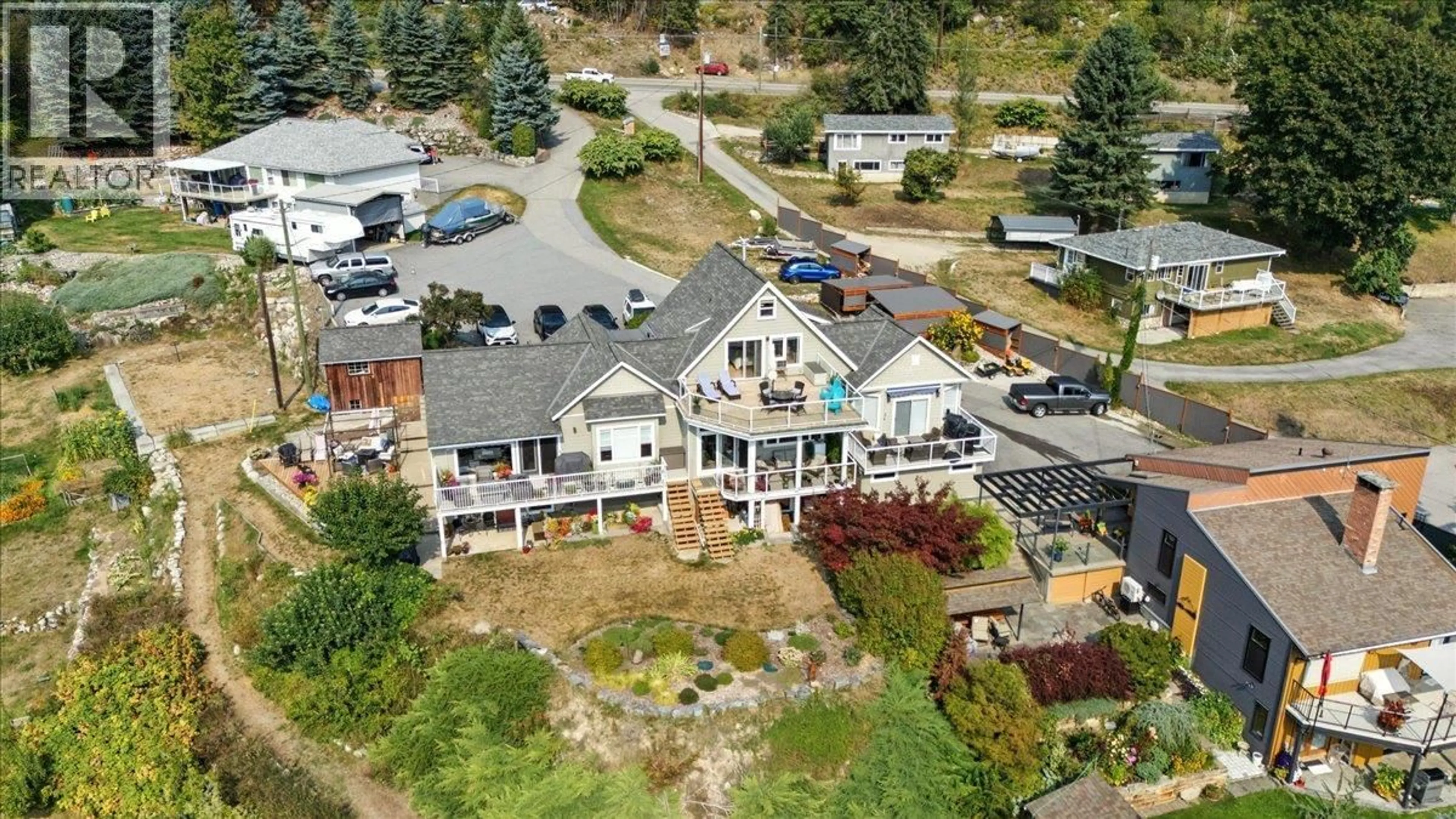 A pic from outside/outdoor area/front of a property/back of a property/a pic from drone, mountain view for 2 - 1022 3A HIGHWAY, Nelson British Columbia V1L6J5