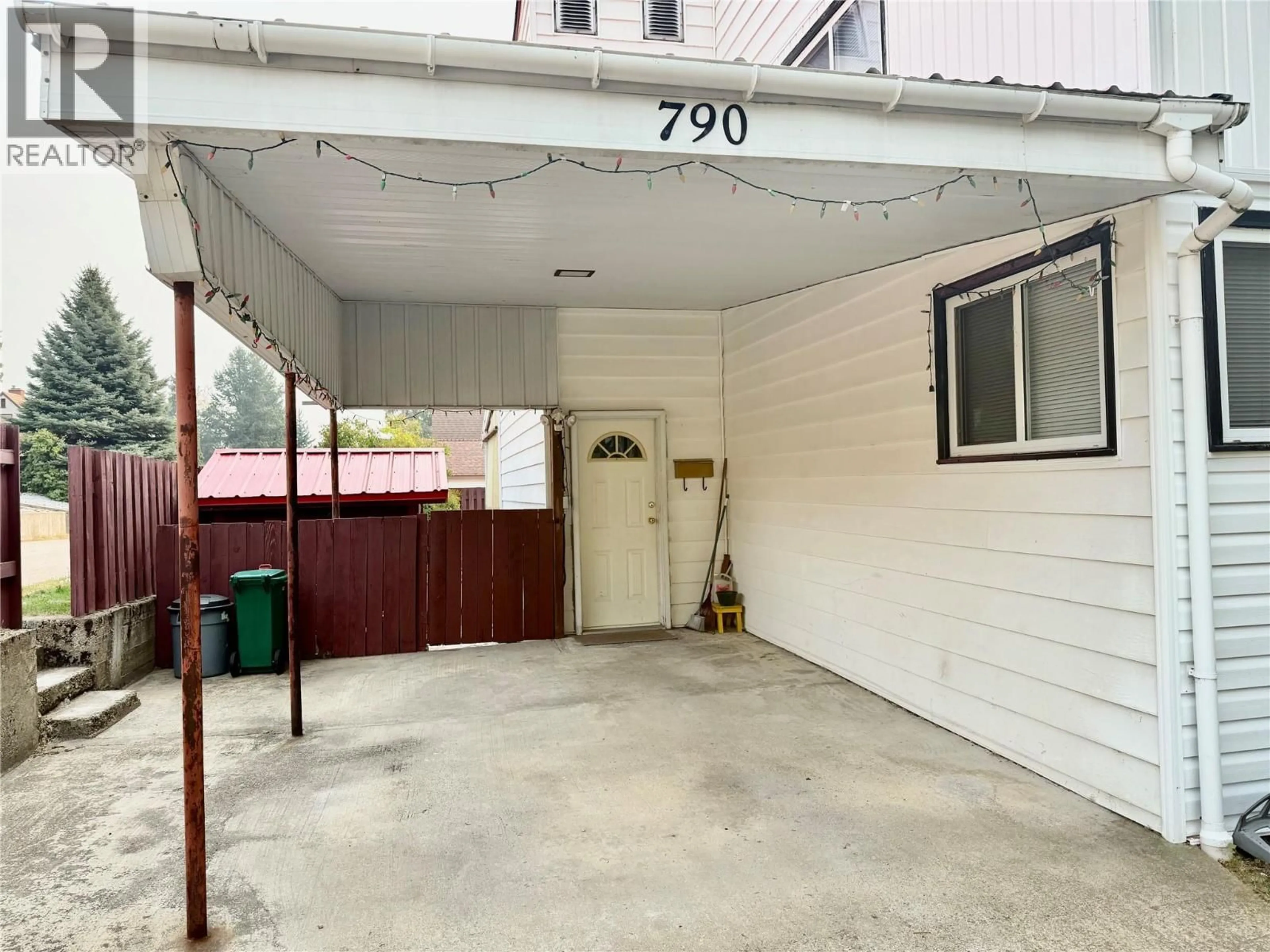 Indoor garage for 790 CARLYLE STREET, Warfield British Columbia V1R2E7