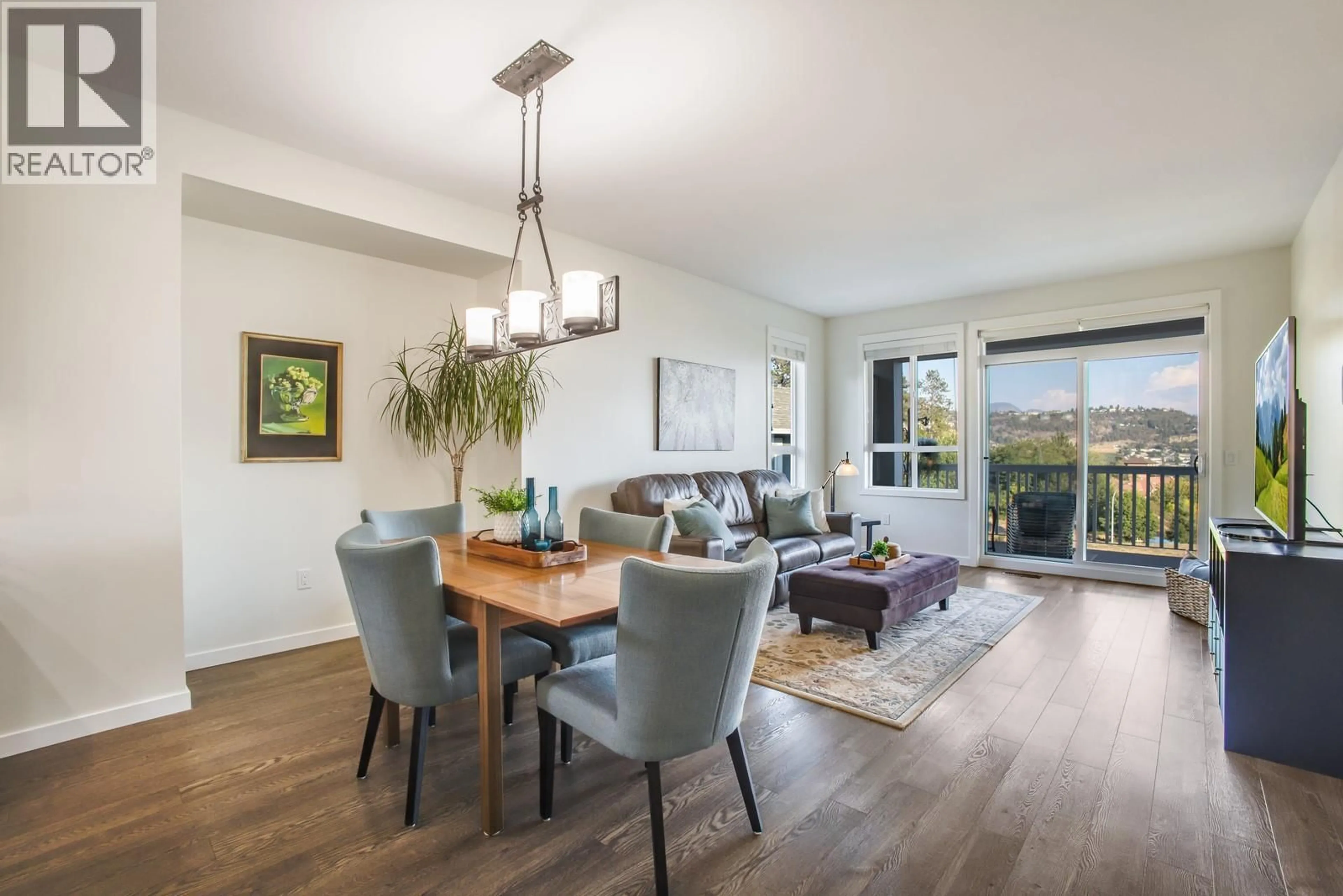 Dining room, wood/laminate floor for 46 - 625 BOYNTON PLACE, Kelowna British Columbia V1V3B5