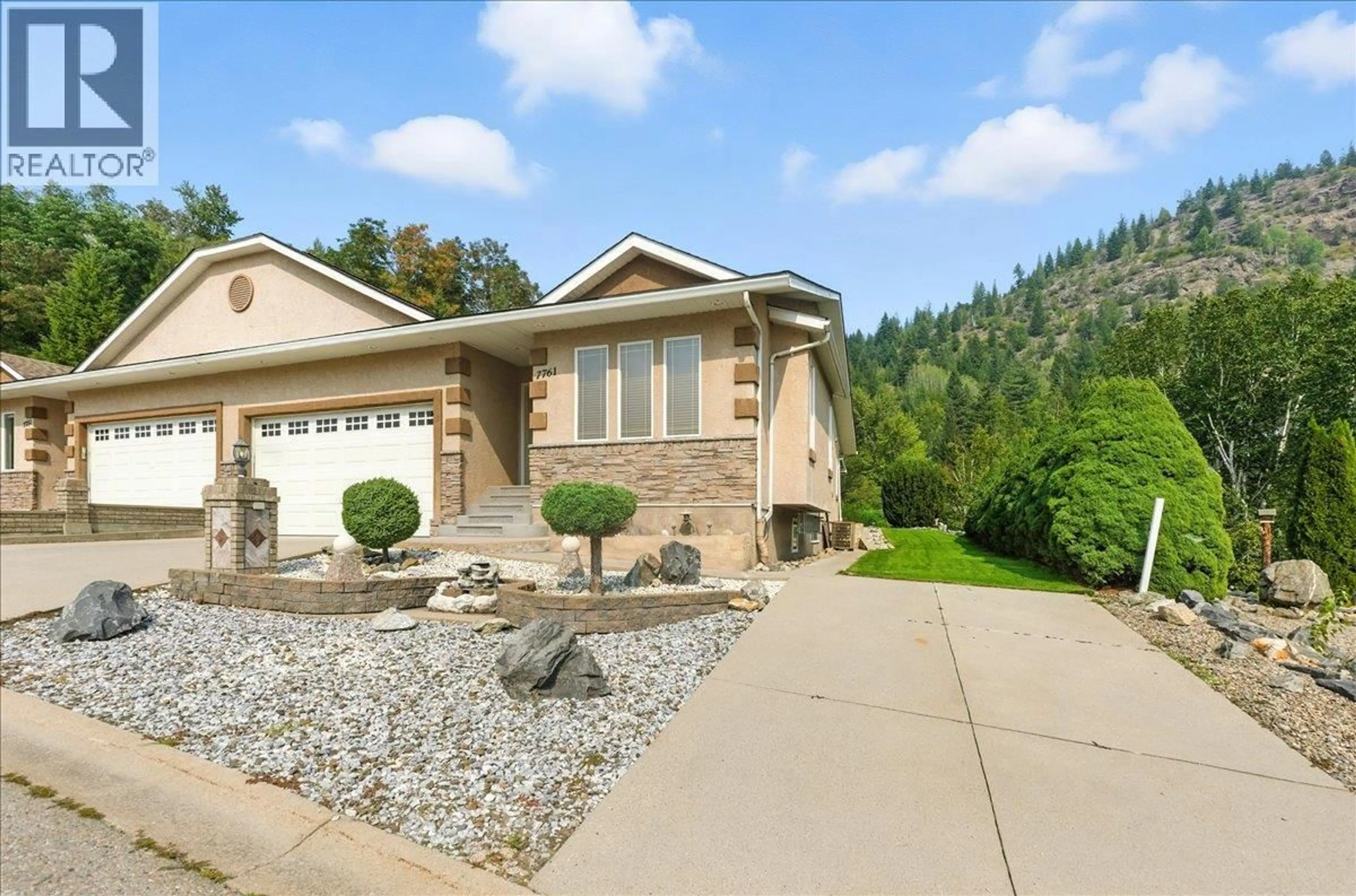 Home with vinyl exterior material, mountain view for 7761 DEVITO DRIVE, Trail British Columbia V1R4W2