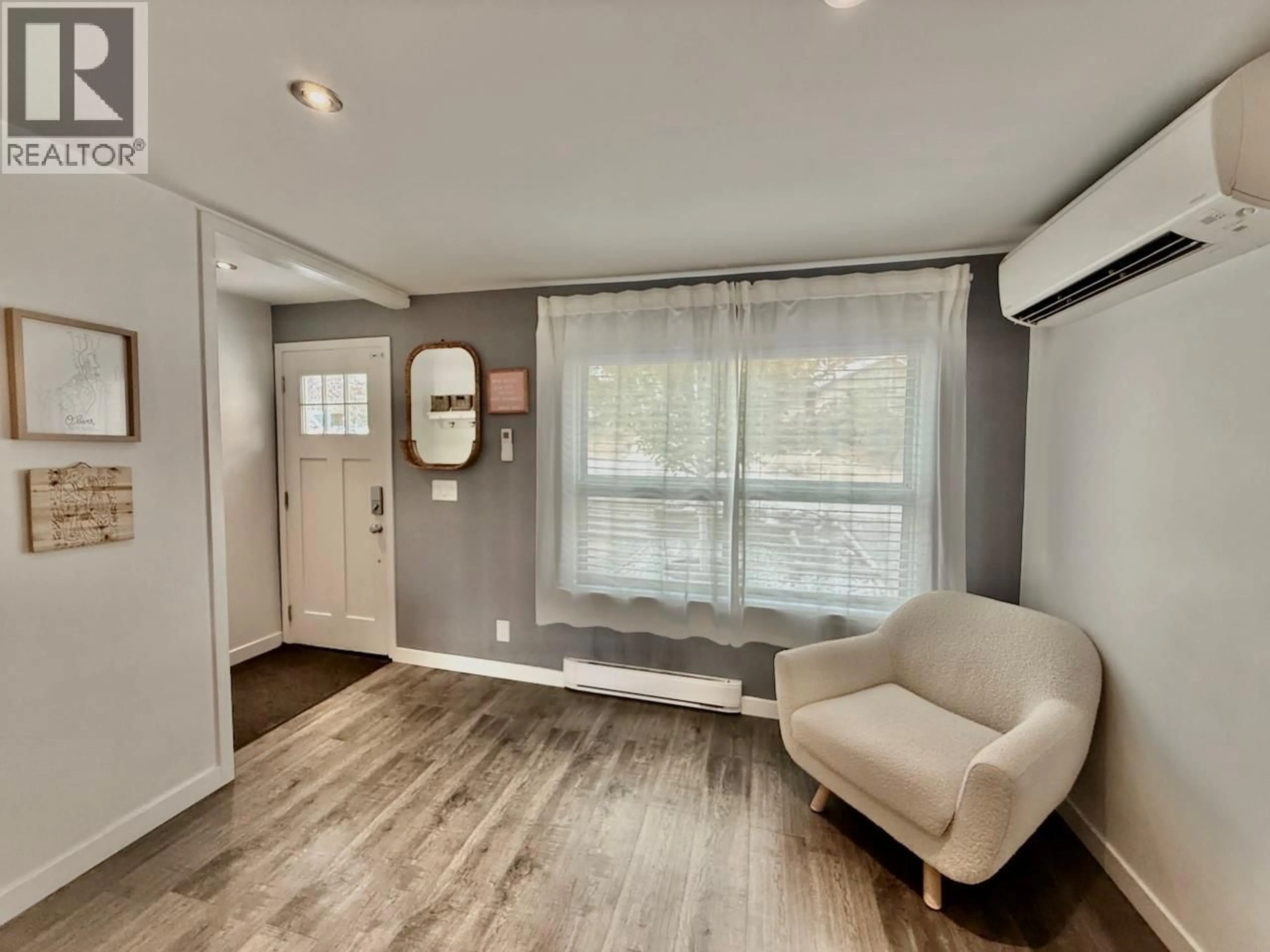 Indoor entryway for 6513 HILLSIDE STREET, Oliver British Columbia V0H1T2