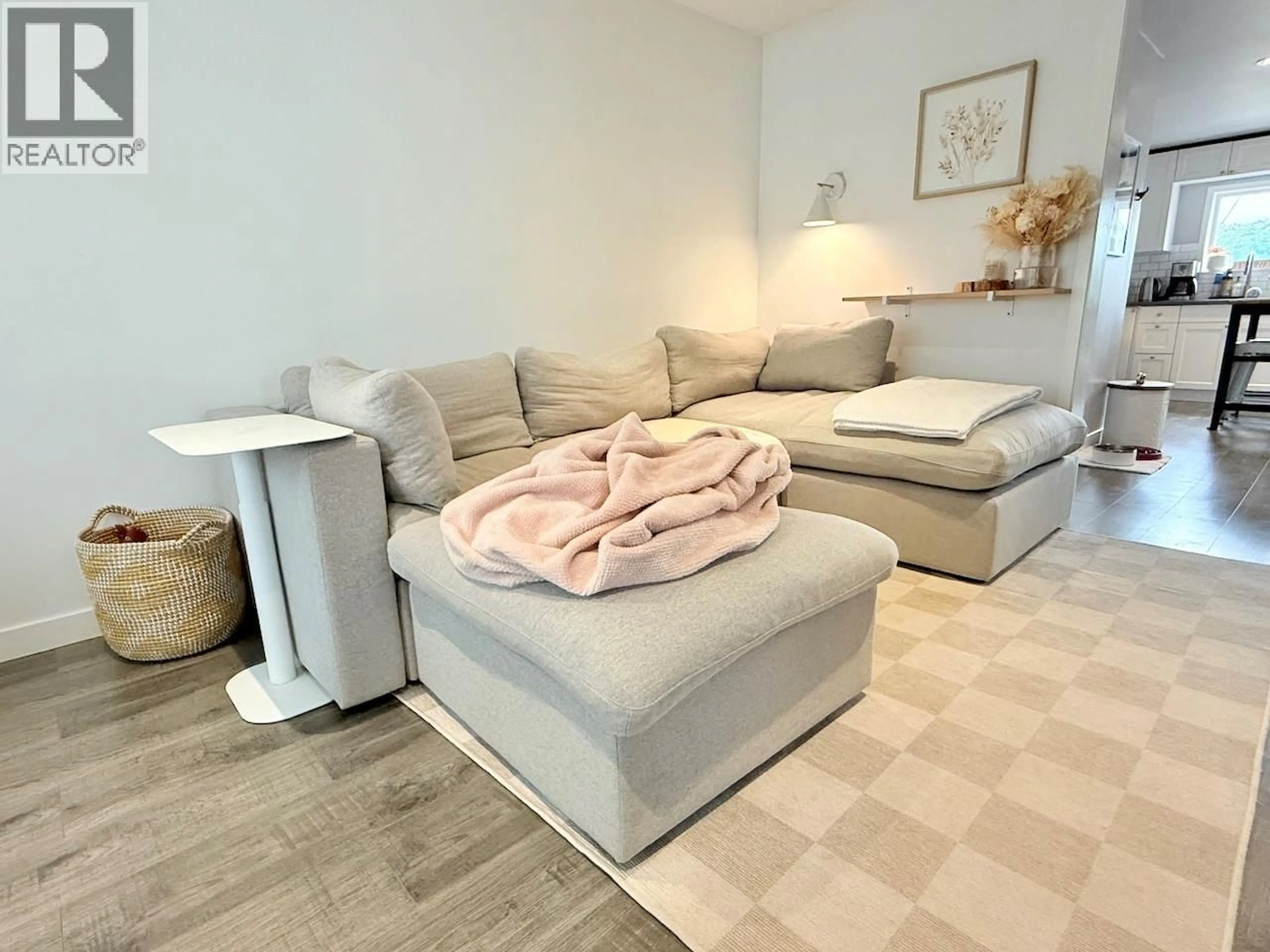 Living room with furniture, unknown for 6513 HILLSIDE STREET, Oliver British Columbia V0H1T2