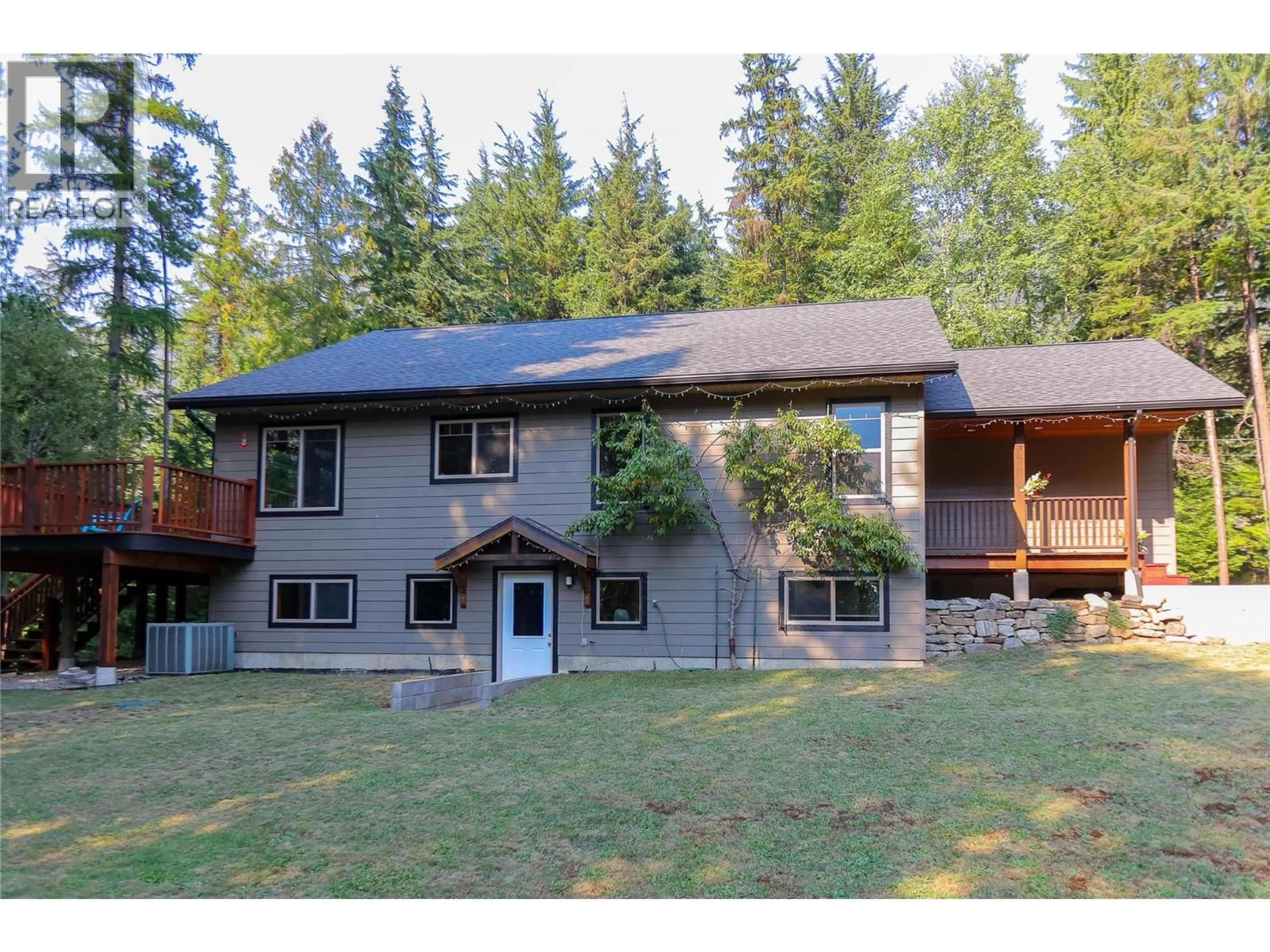 Home with vinyl exterior material, unknown for 2663 STORBO HEIGHTS ROAD, Slocan Park British Columbia V0G2E0