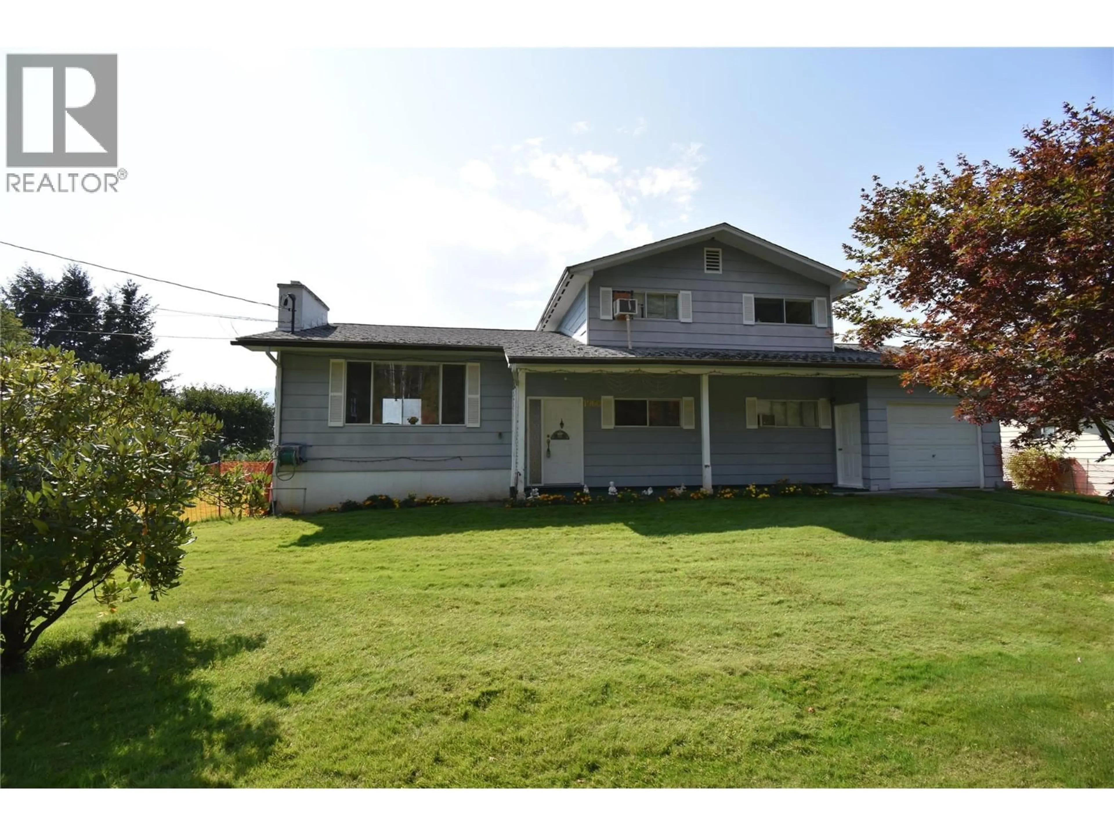Home with vinyl exterior material, street for 1960 BRILLIANT ROAD, Castlegar British Columbia V1N4M2
