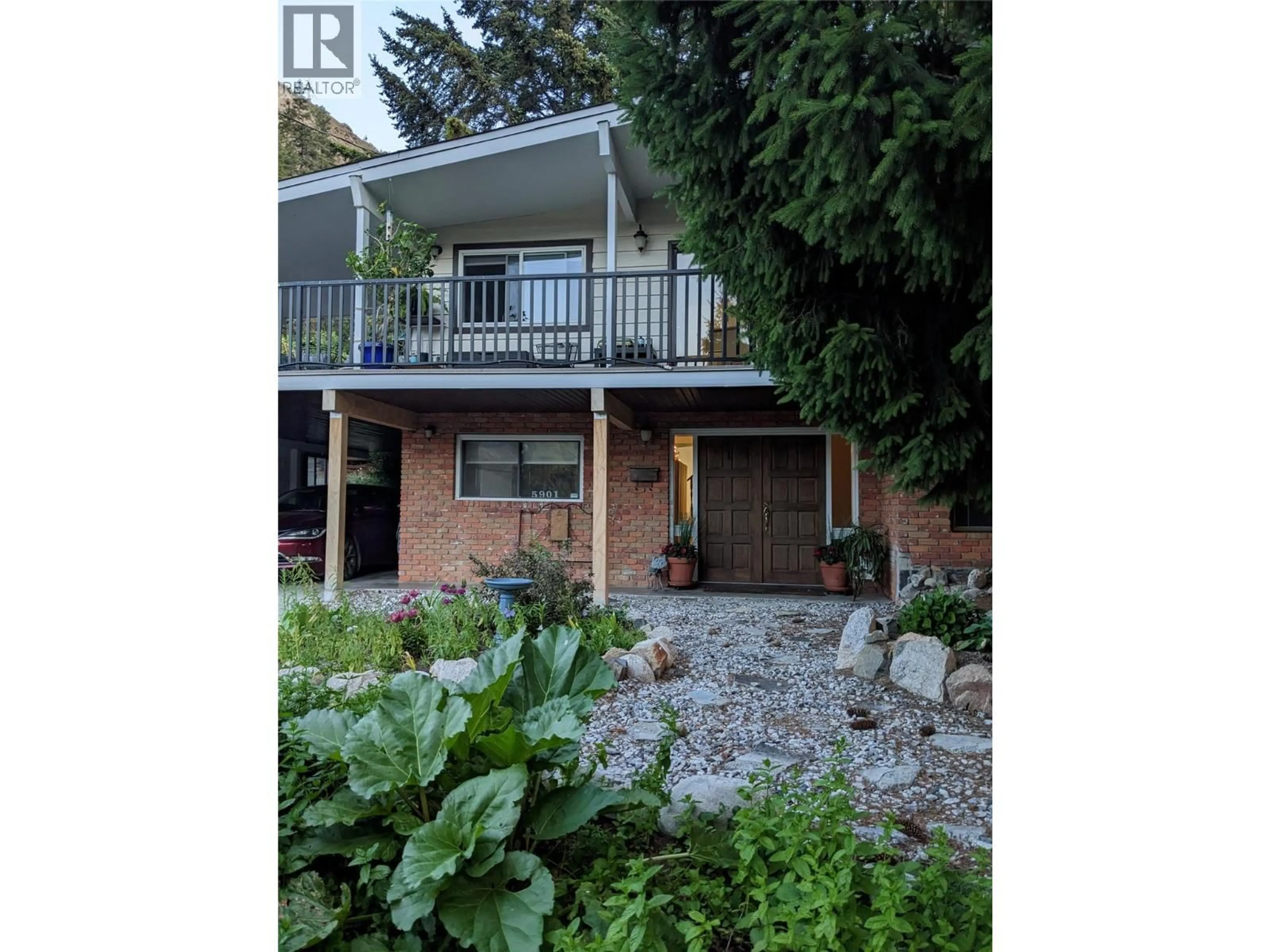 A pic from outside/outdoor area/front of a property/back of a property/a pic from drone, street for 5901 DALLAS DRIVE, Kamloops British Columbia V2C4X3