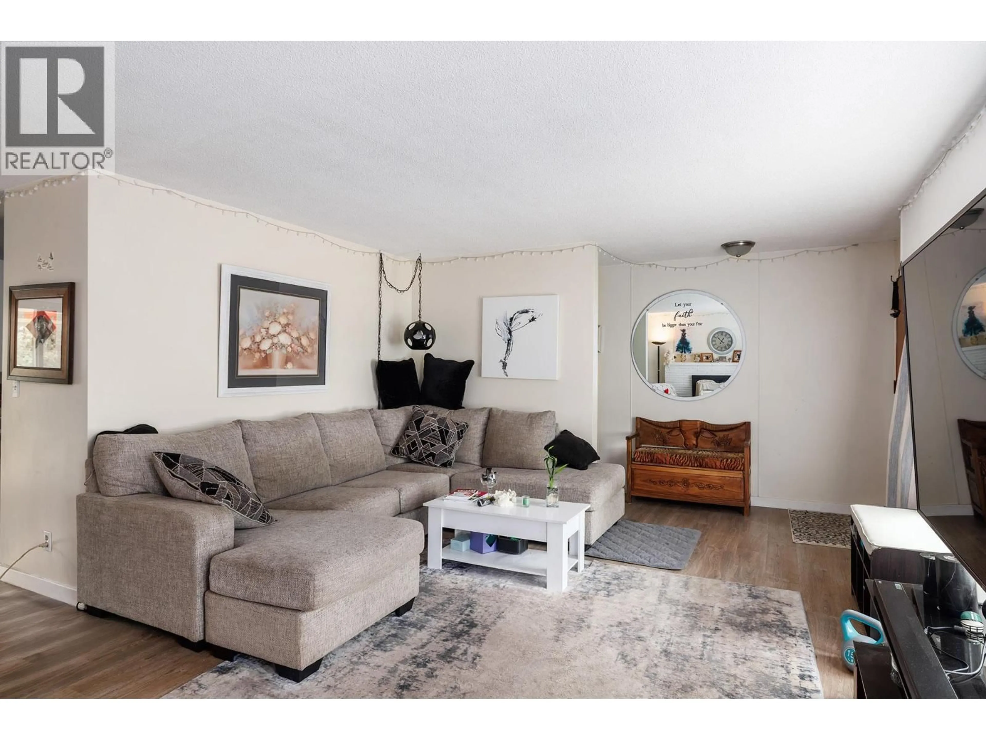 Living room with furniture, unknown for 1211 CENTENNIAL CRESCENT, Kelowna British Columbia V1Y6K3