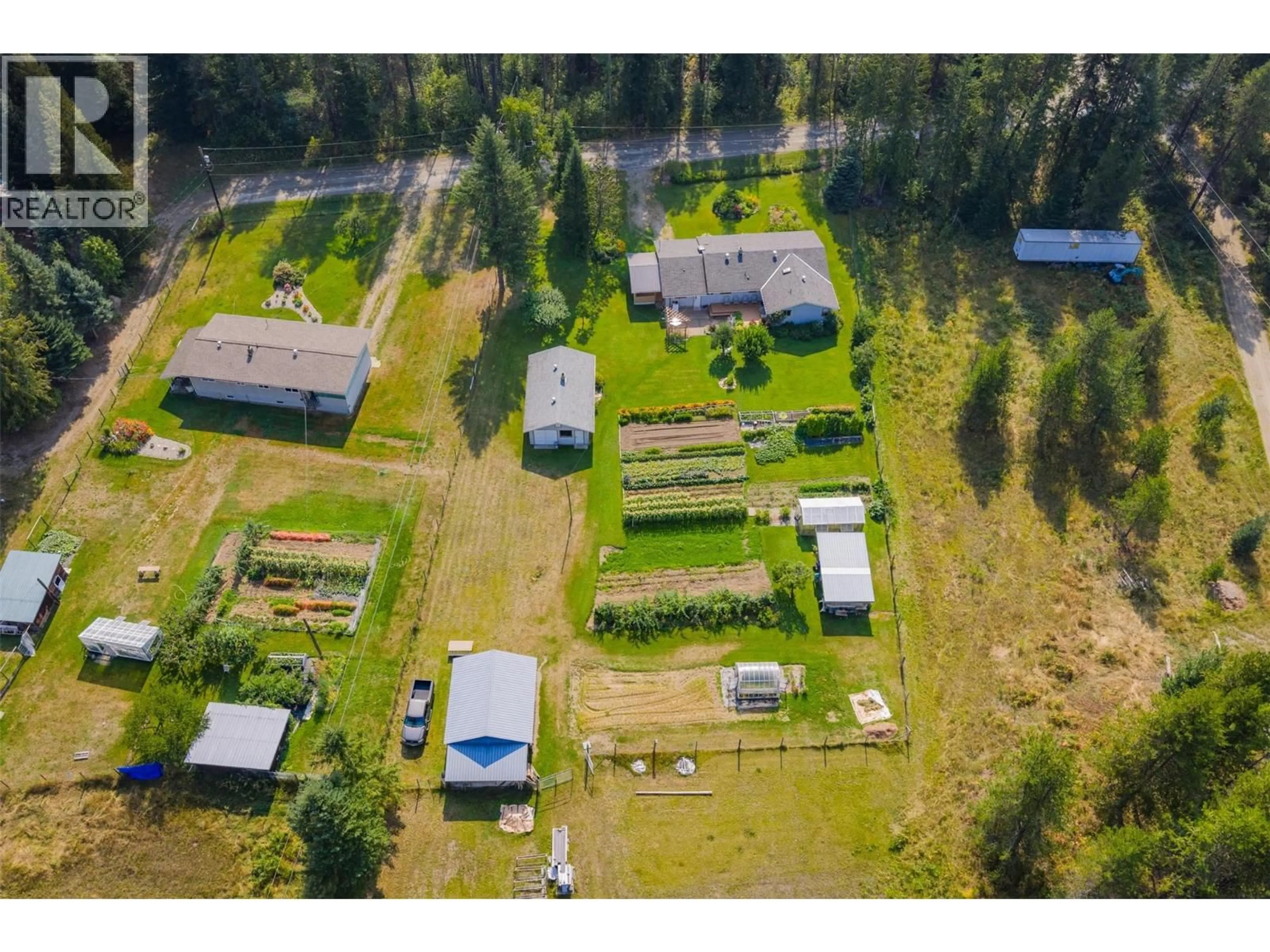 A pic from outside/outdoor area/front of a property/back of a property/a pic from drone, unknown for 3712 THORPE ROAD, Krestova British Columbia V0G1H2