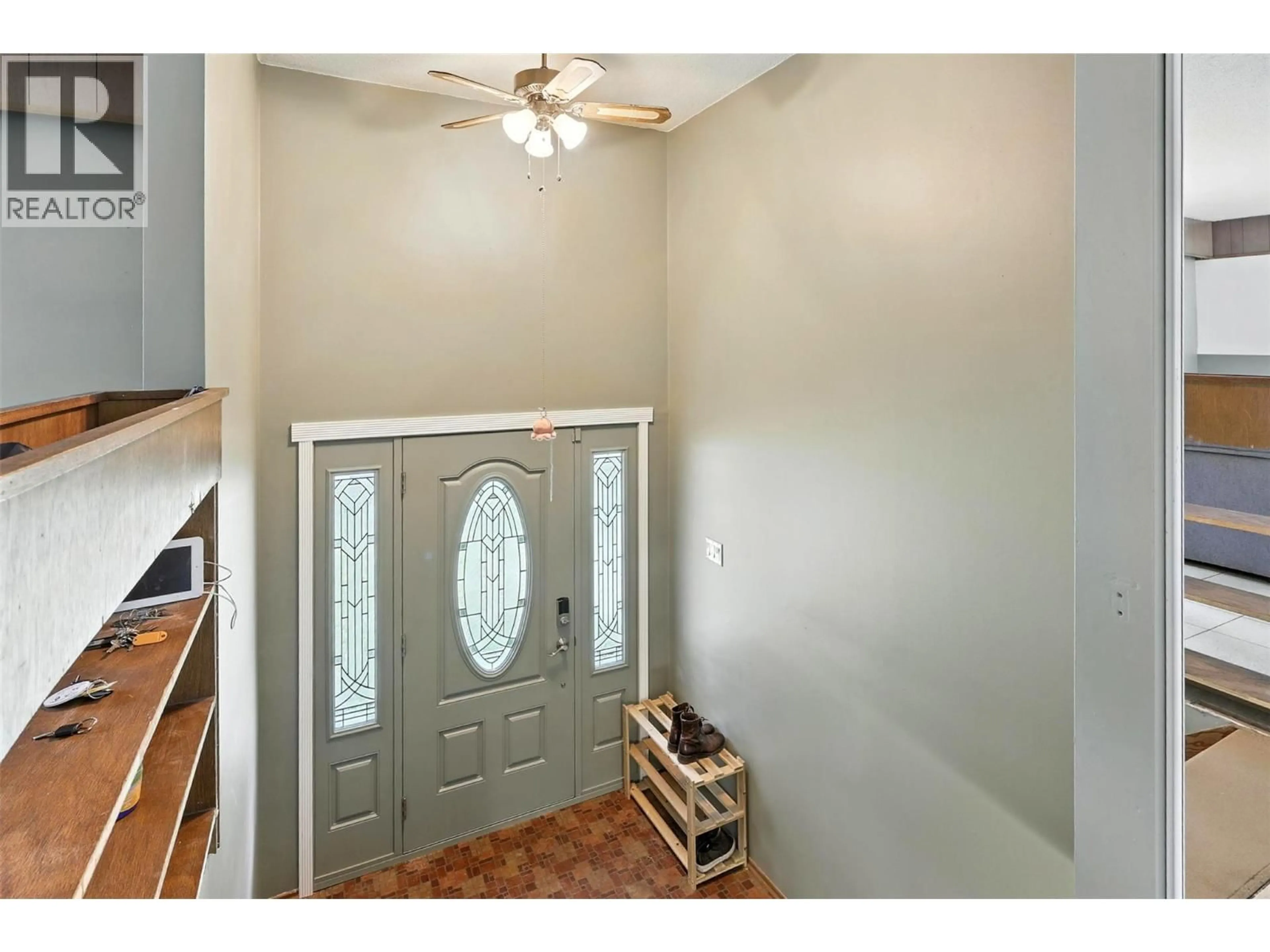 Indoor entryway for 1653 BIRCH ISLAND LOST CREEK ROAD, Clearwater British Columbia V0E1N0