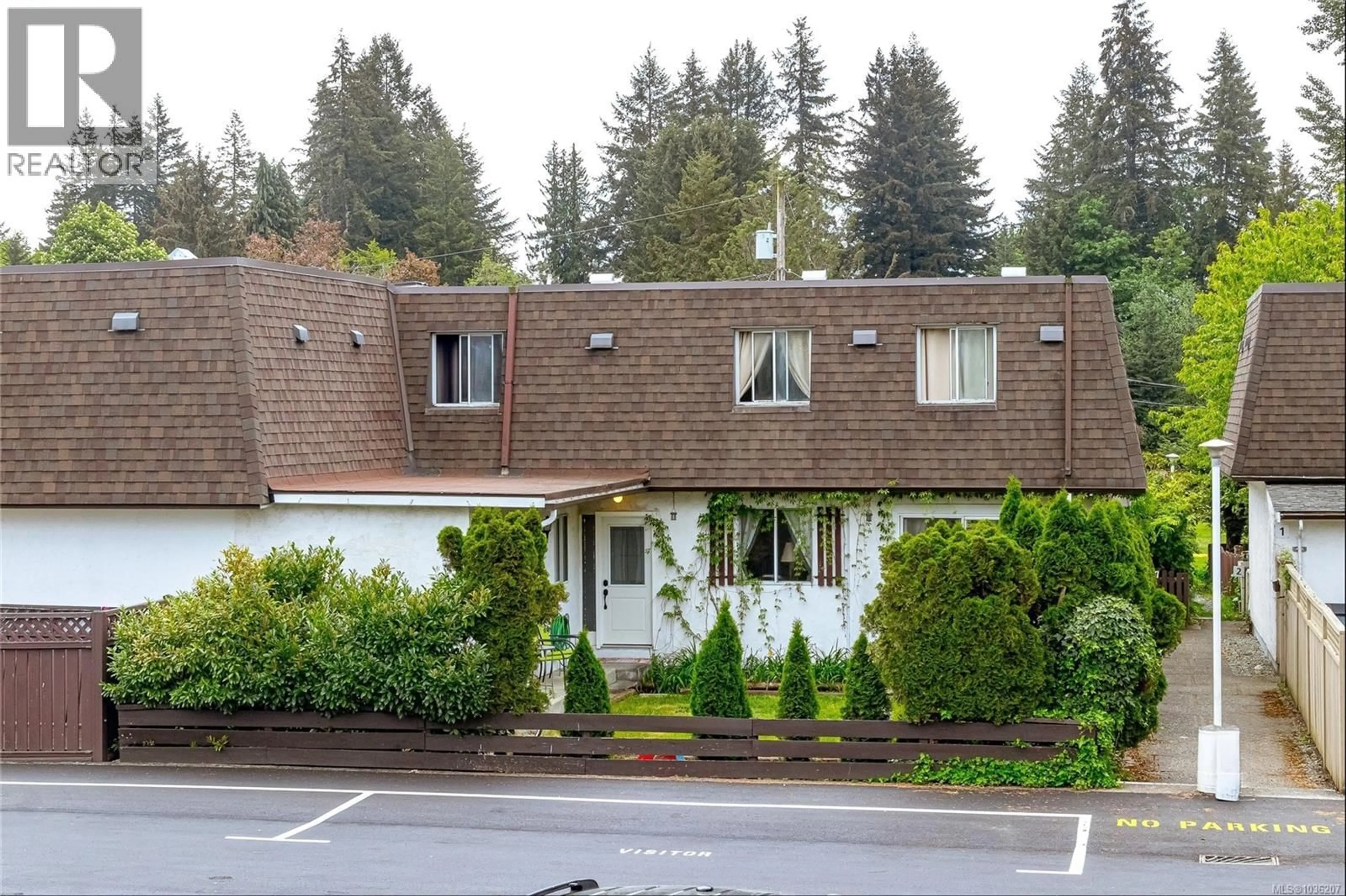 Home with vinyl exterior material, street for 8 - 3208 GIBBINS ROAD, Duncan British Columbia V9L1G8