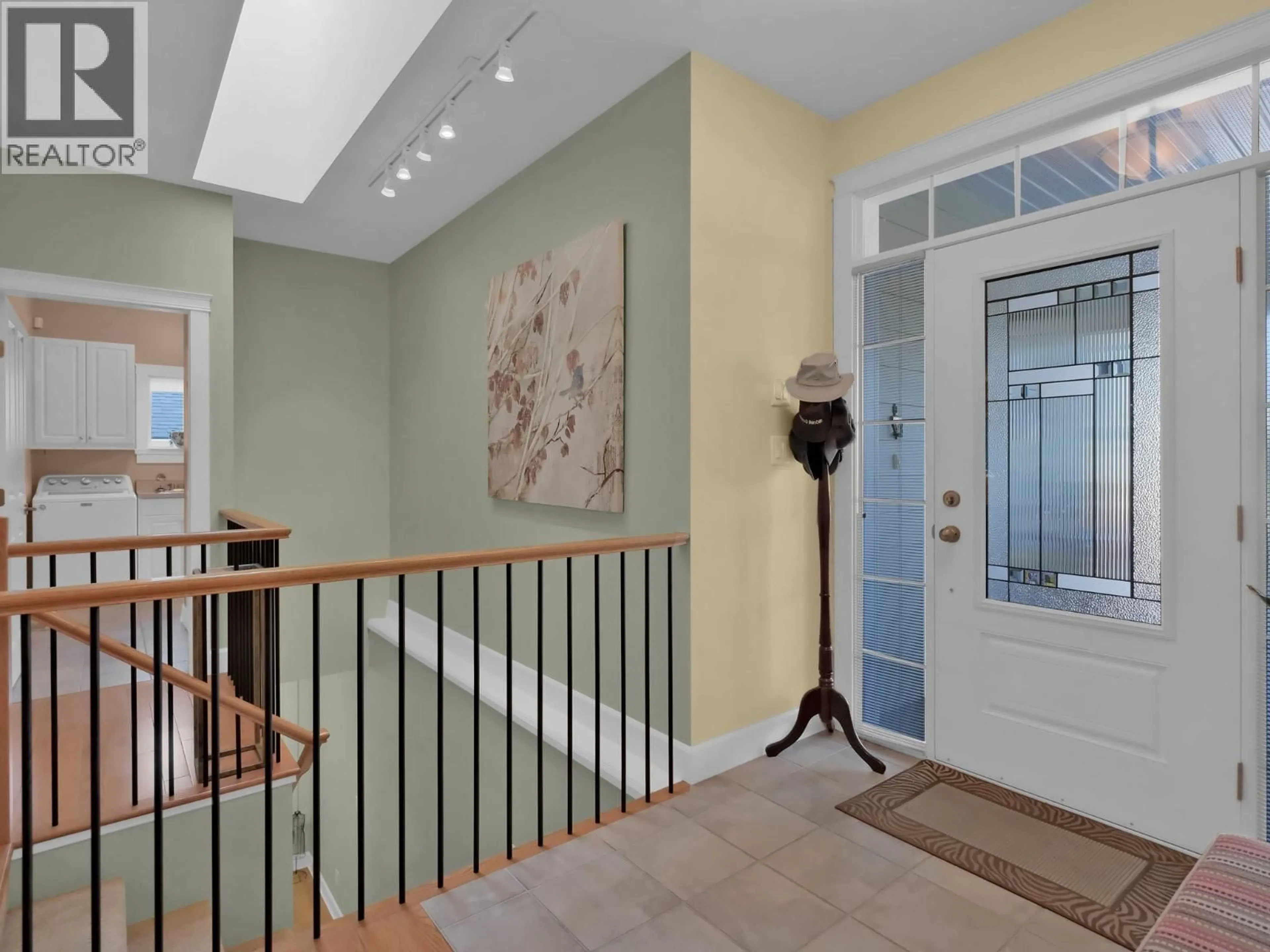 Indoor entryway for 134 - 170 STOCKS CRESCENT, Penticton British Columbia V2A9C6