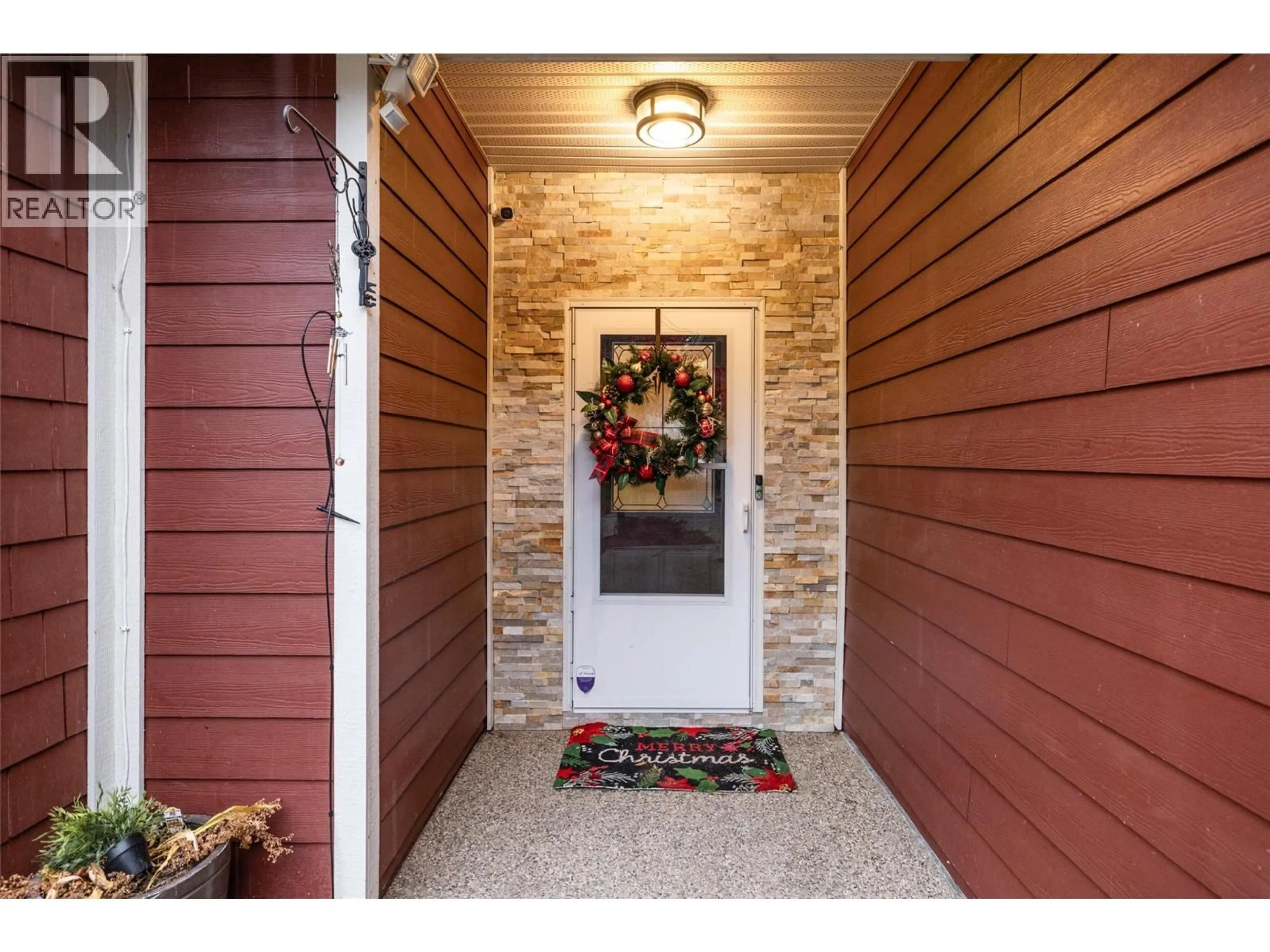 Indoor entryway for 9749 SANTINA ROAD, Lake Country British Columbia V4V2R9